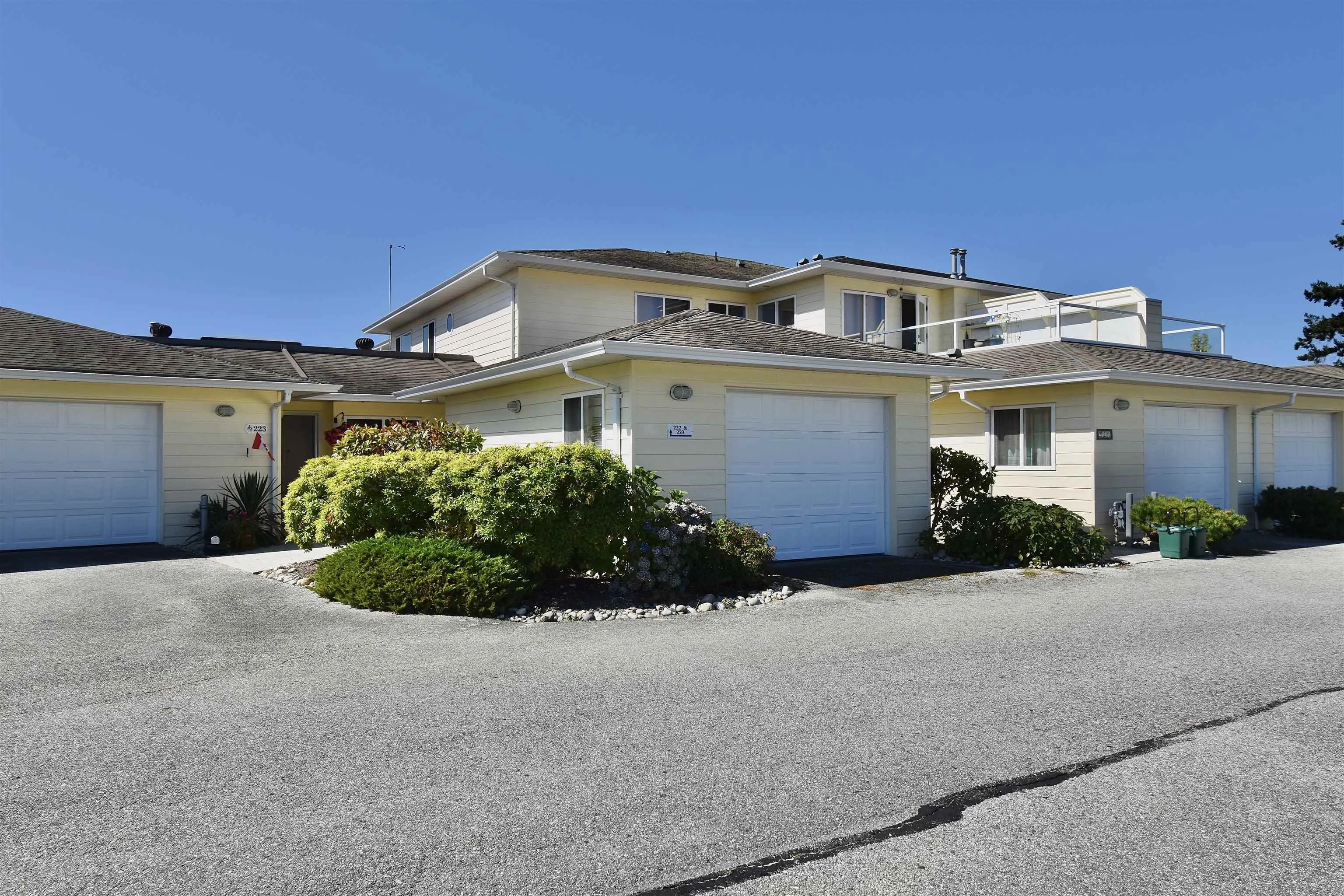 222 1585 Field Road