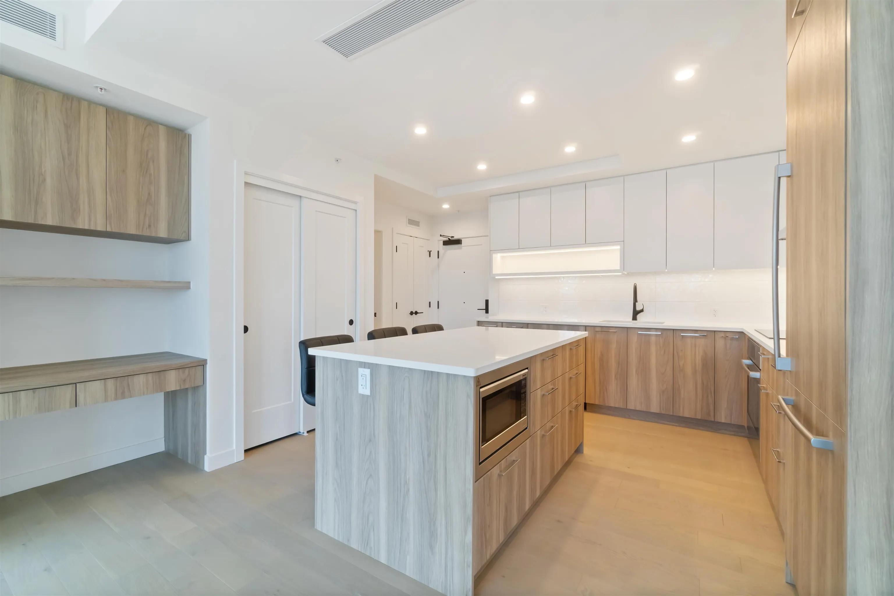 602 8398 Oak
