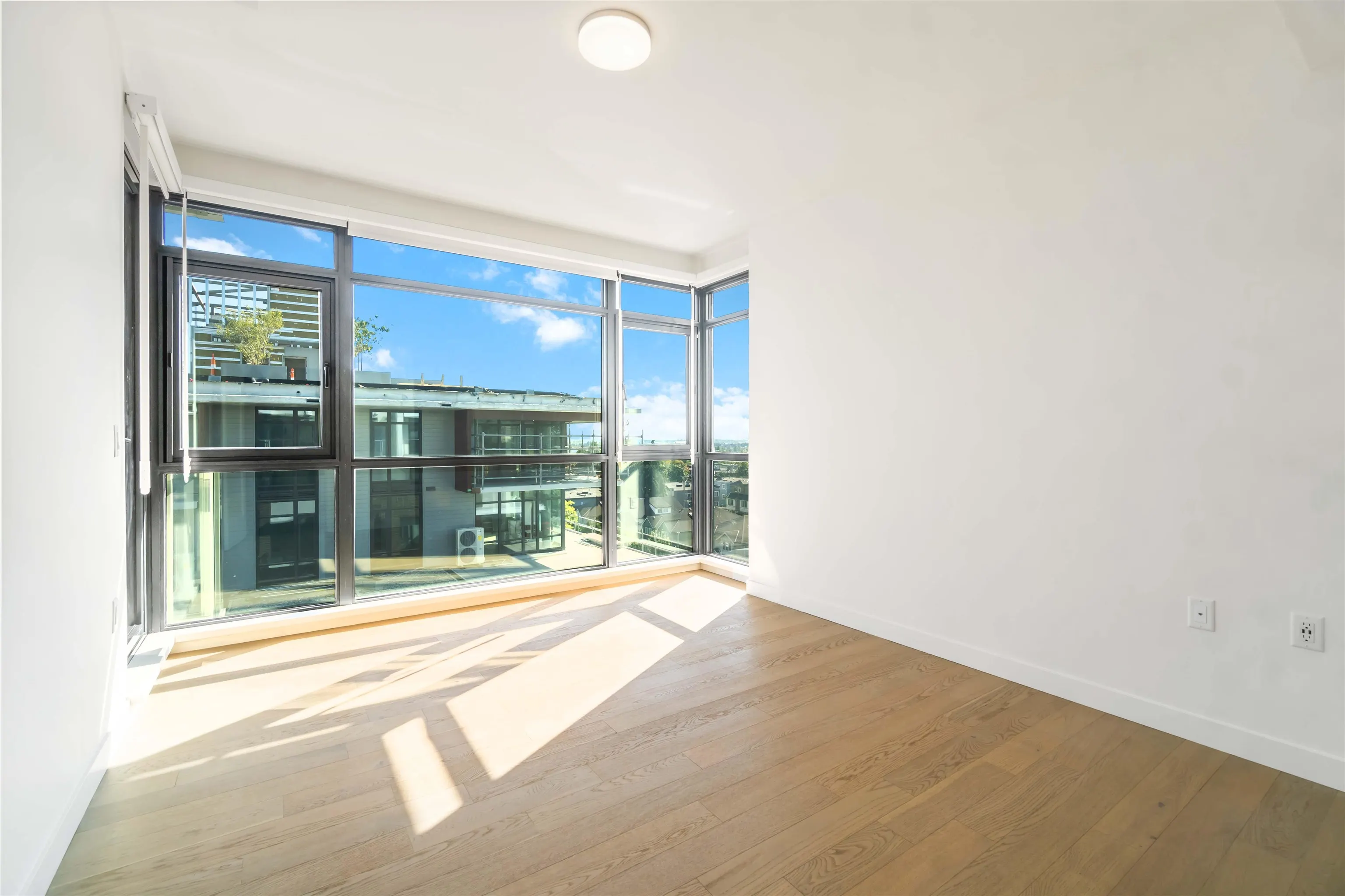 602 8398 Oak