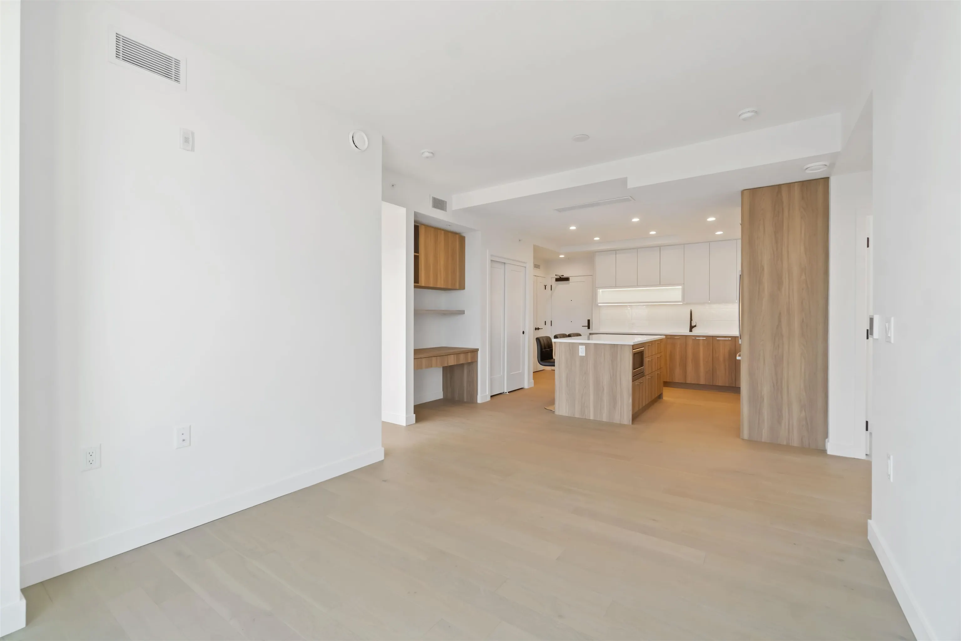 602 8398 Oak