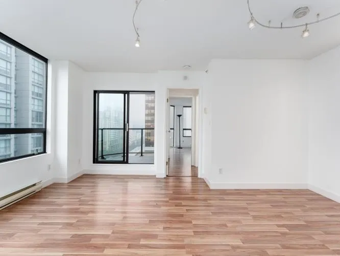 1505 811 Helmcken Street