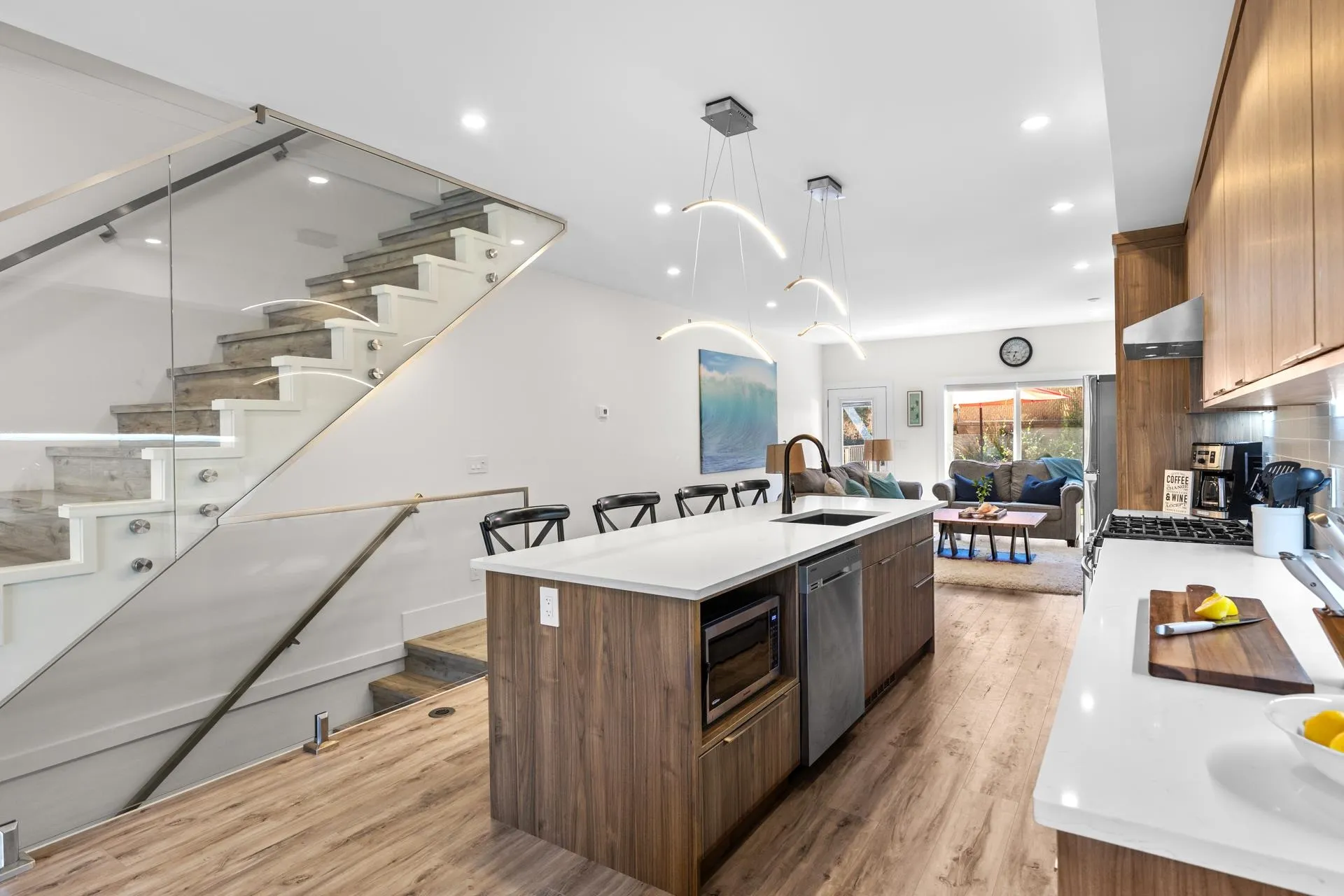 3 18 Loon Crescent