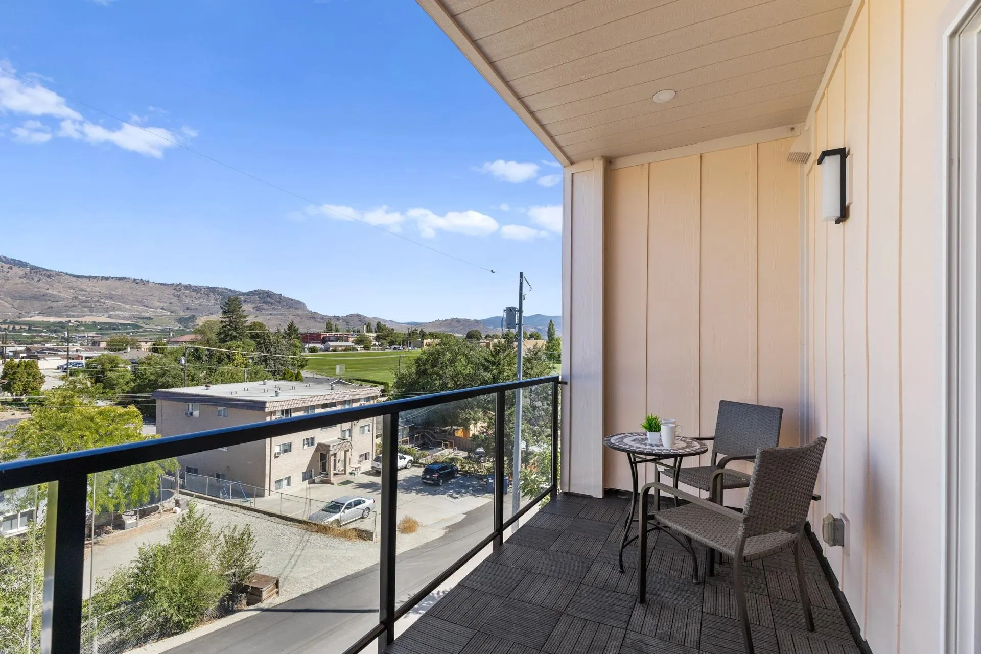 3 18 Loon Crescent