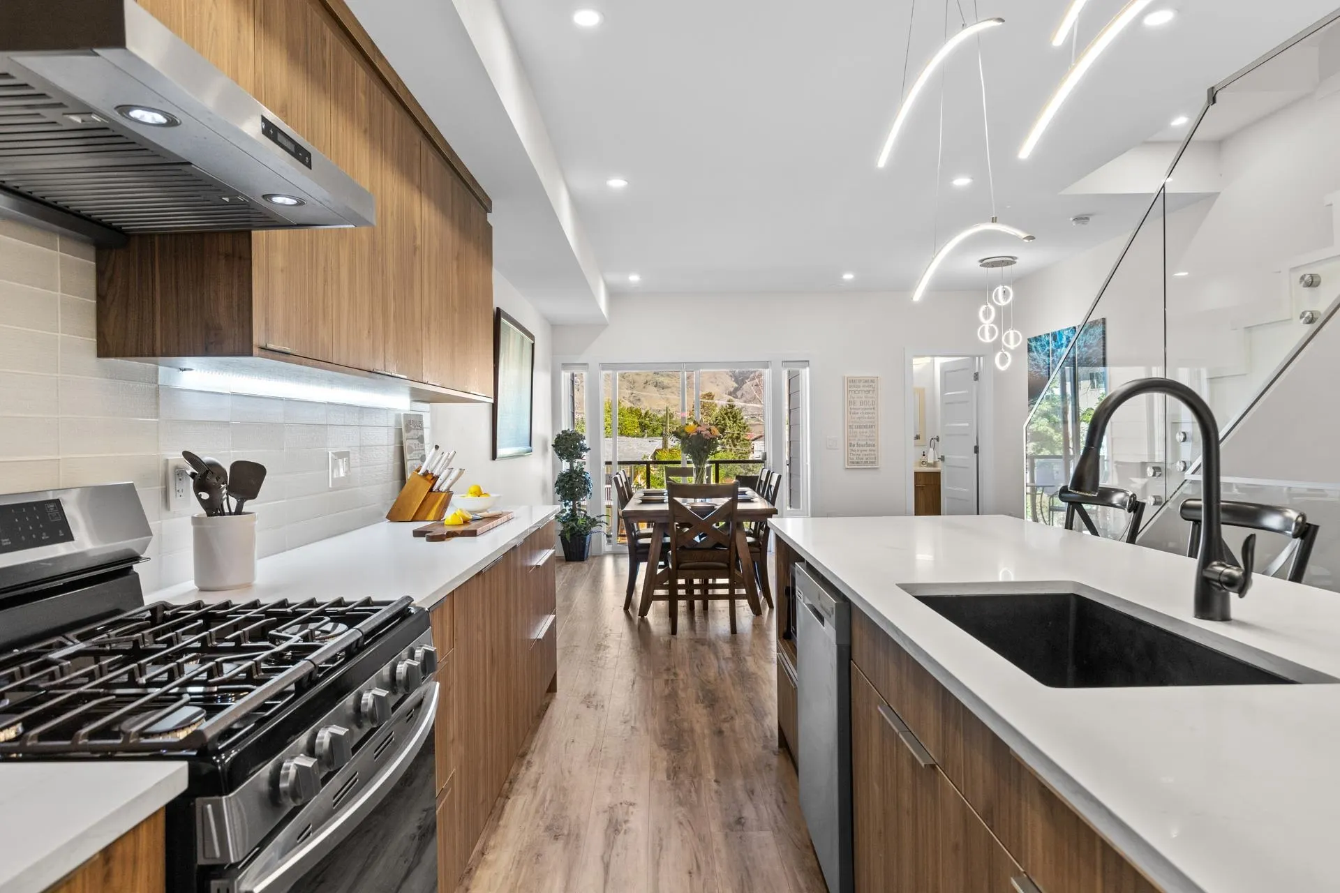 3 18 Loon Crescent