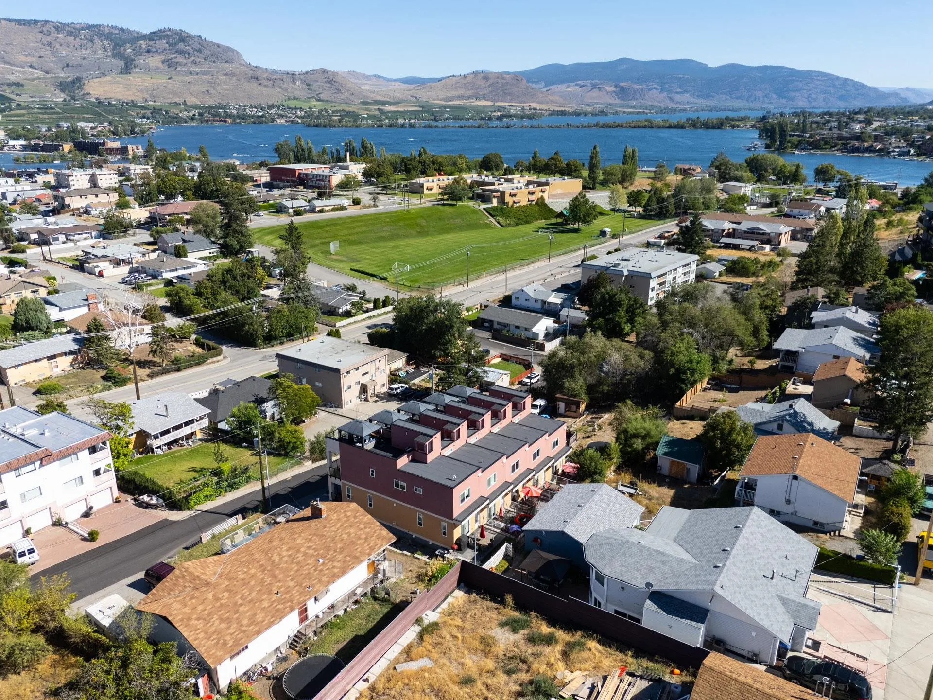 3 18 Loon Crescent