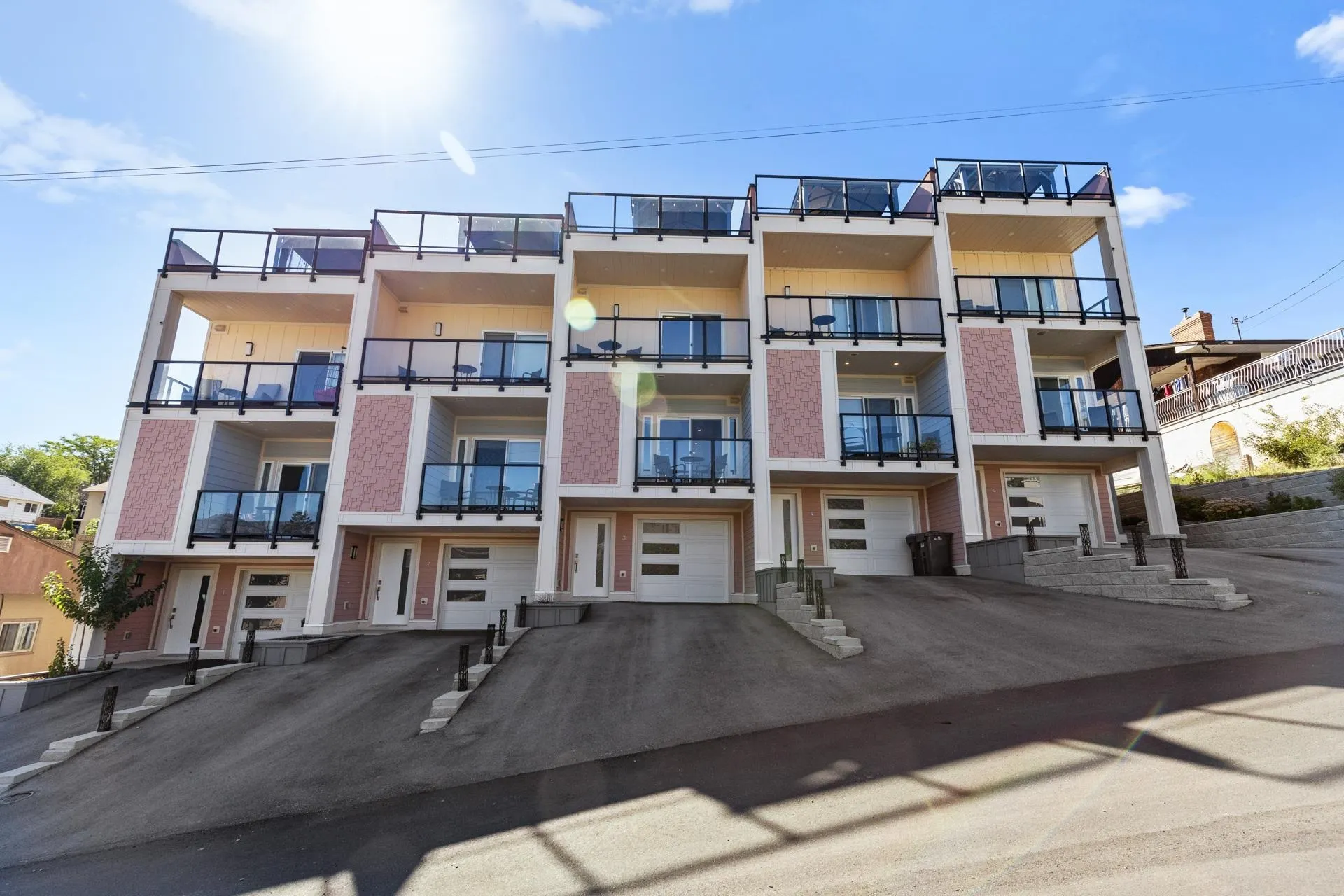 3 18 Loon Crescent