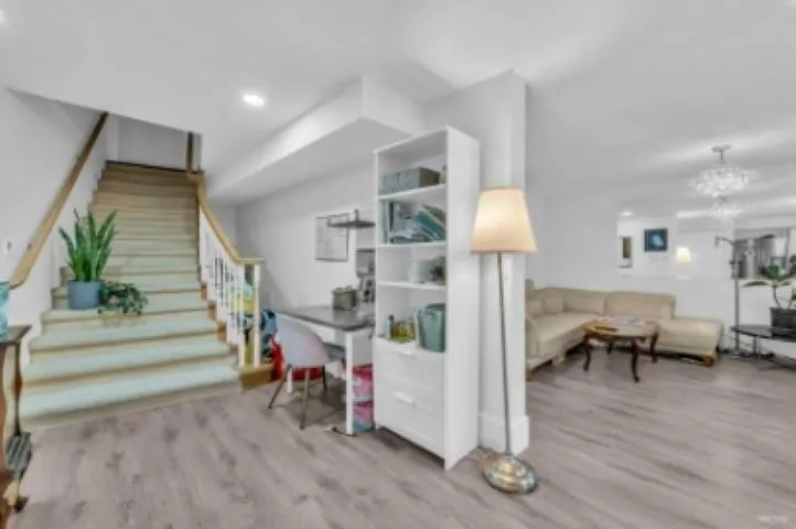 Basement 2585 Westhill Way
