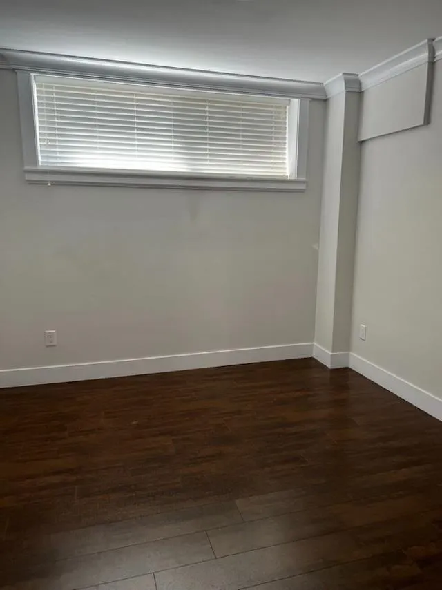 Semi-basement 5359 Irving Street