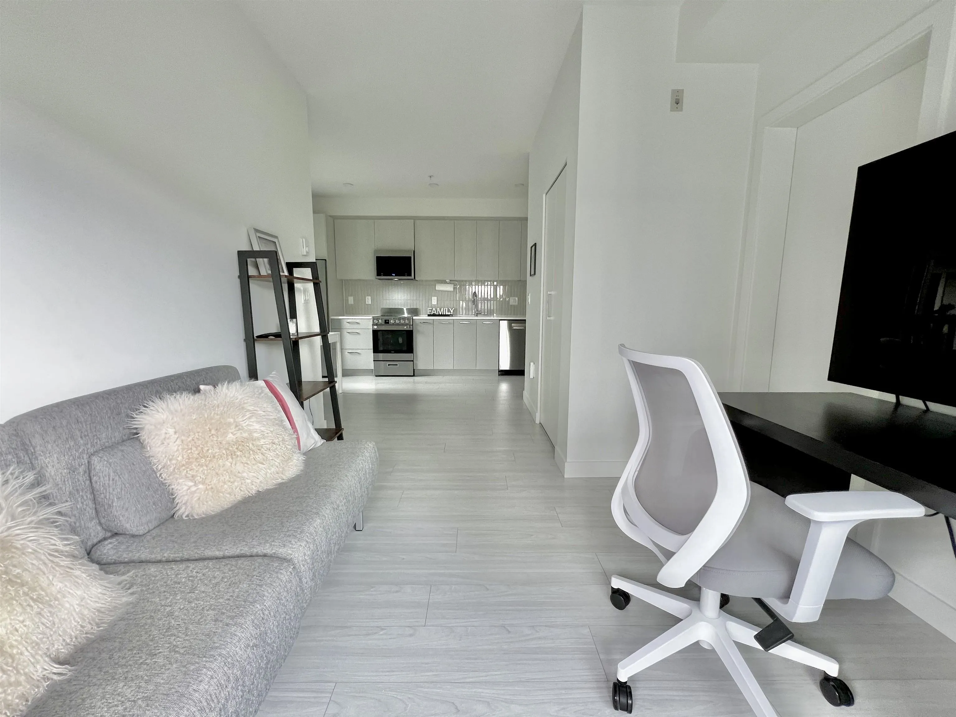 309 10777 138 Street