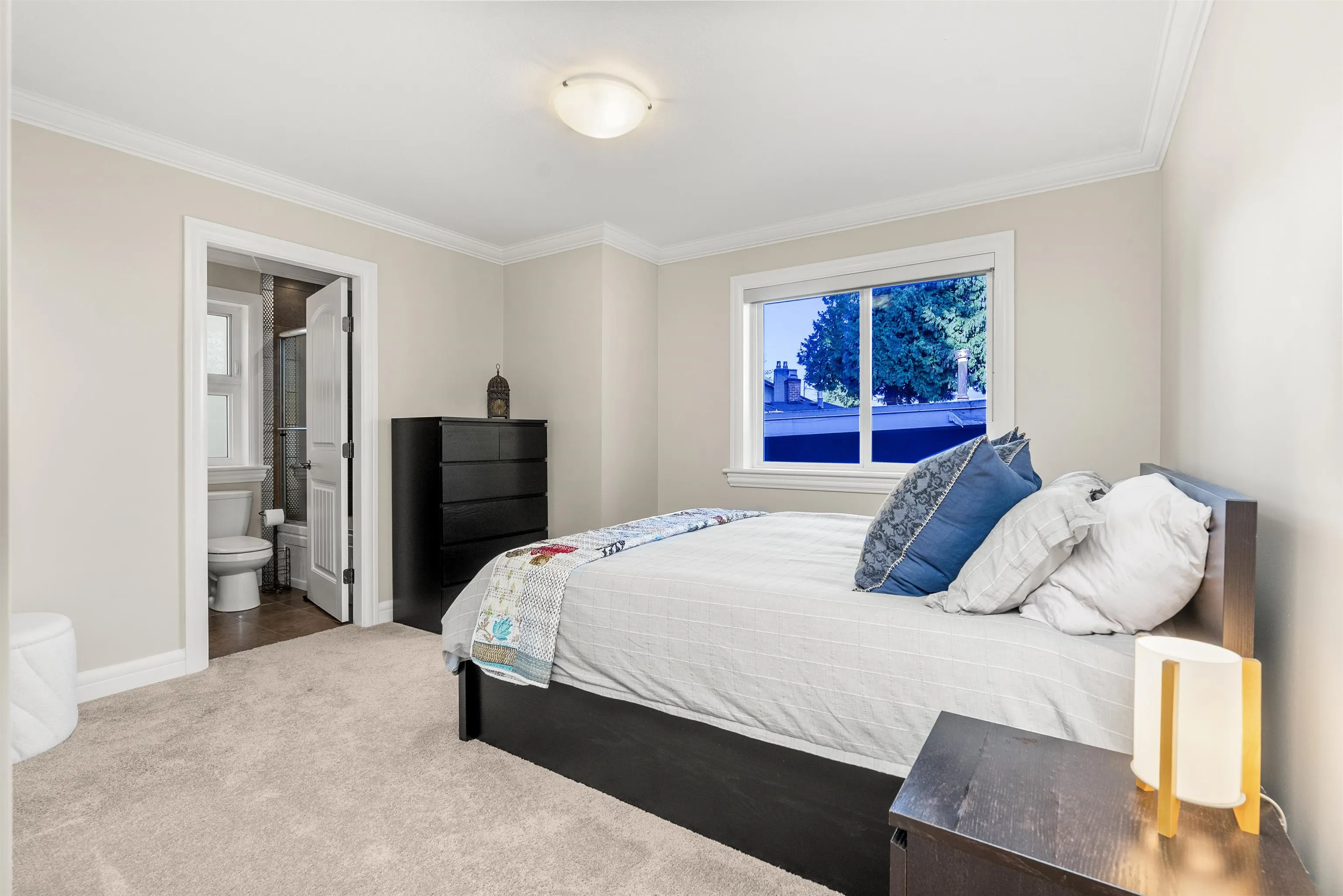 452 Tempe Crescent