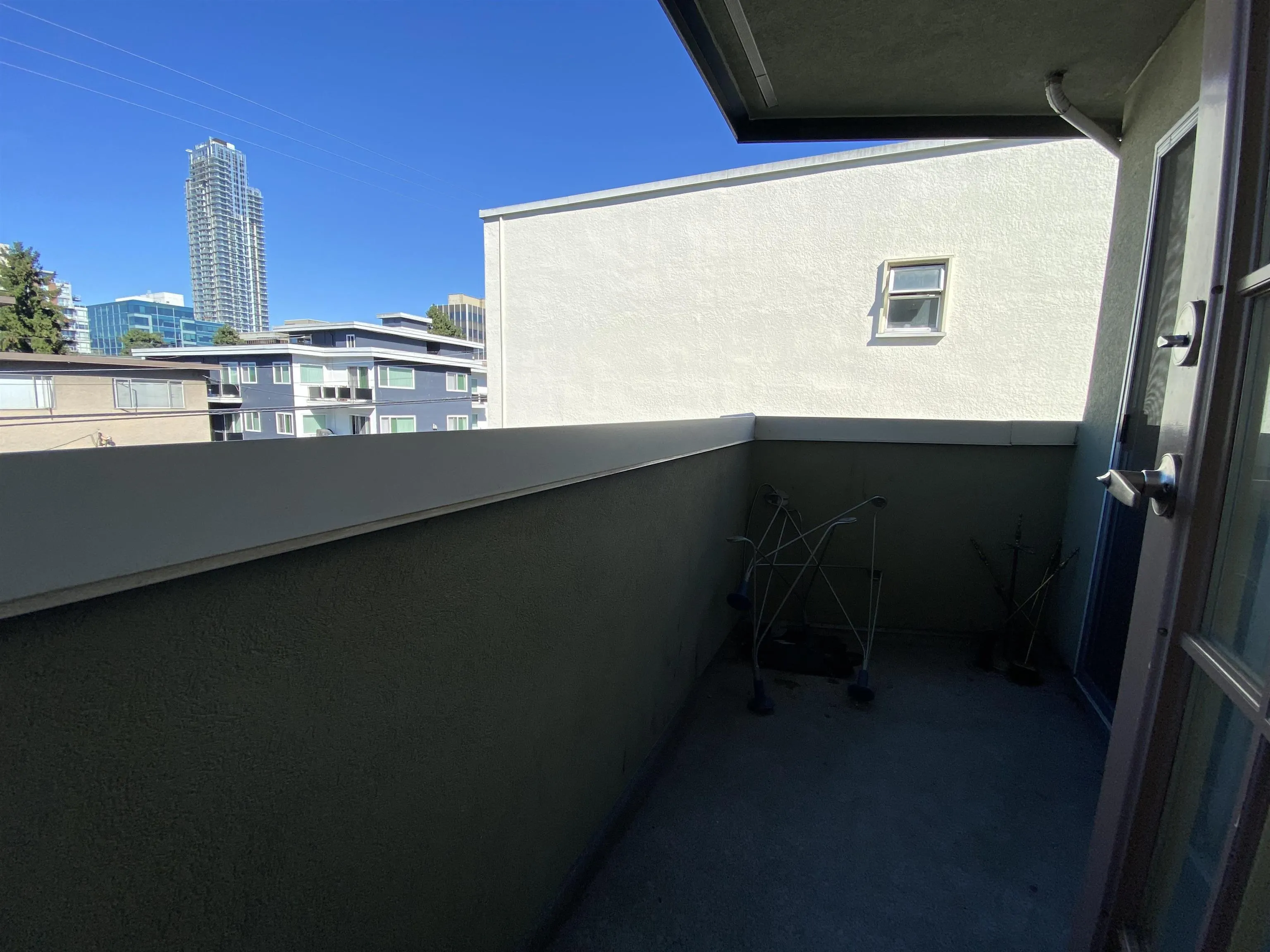 3xx 1575 W 12th Avenue