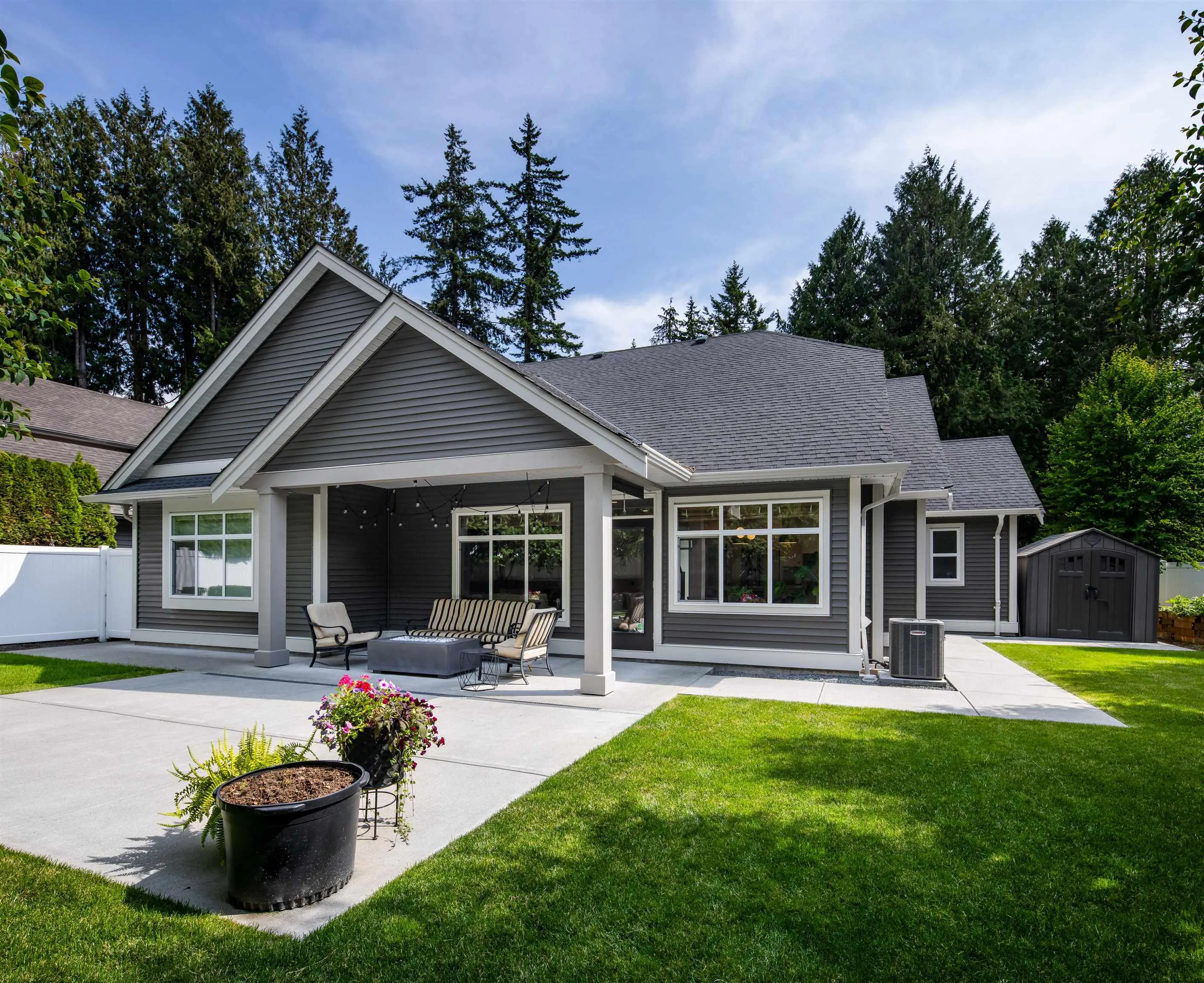 34201 Woodbine Crescent