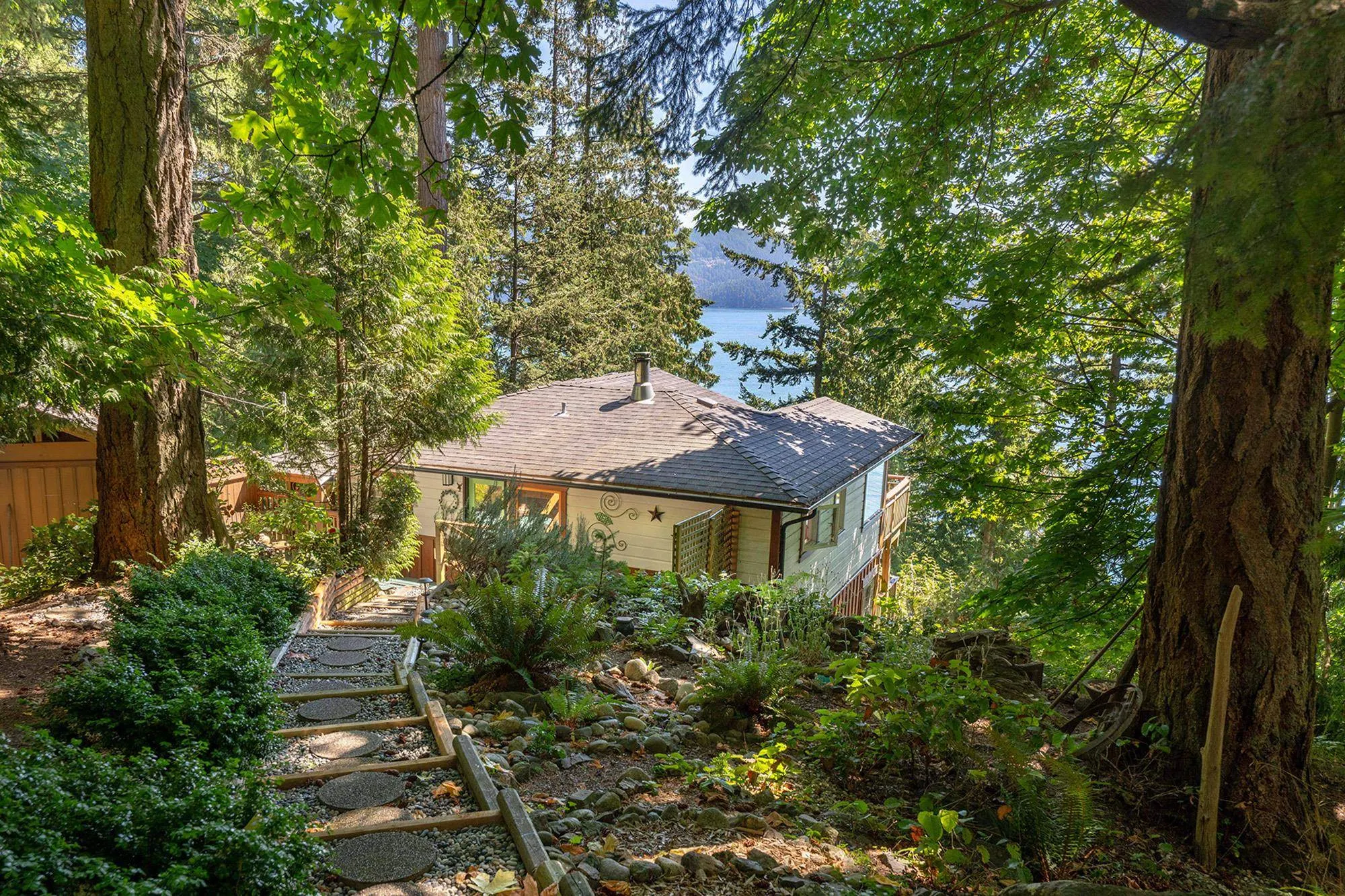 1491 Eagle Cliff Road