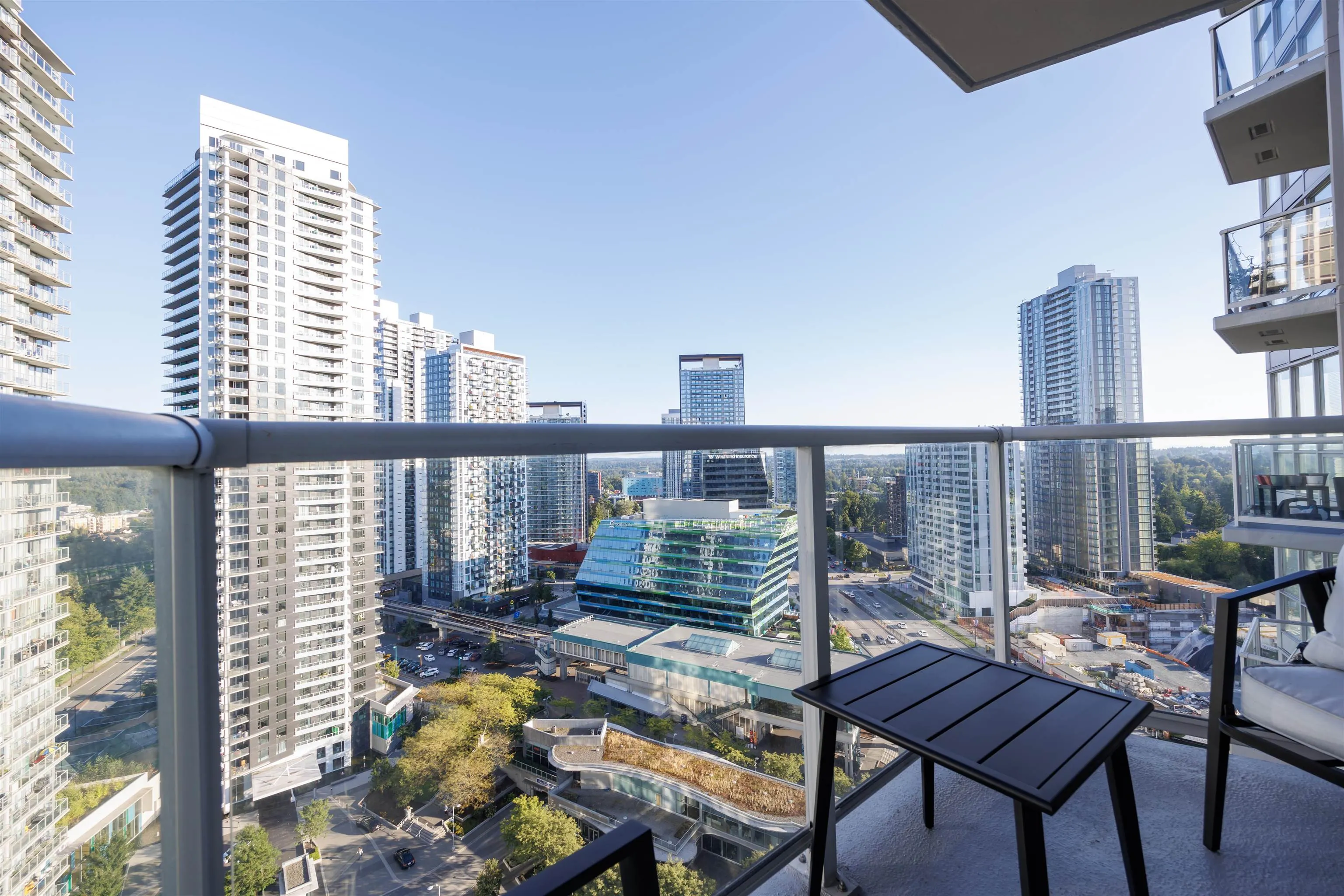 2207 13618 100 Avenue