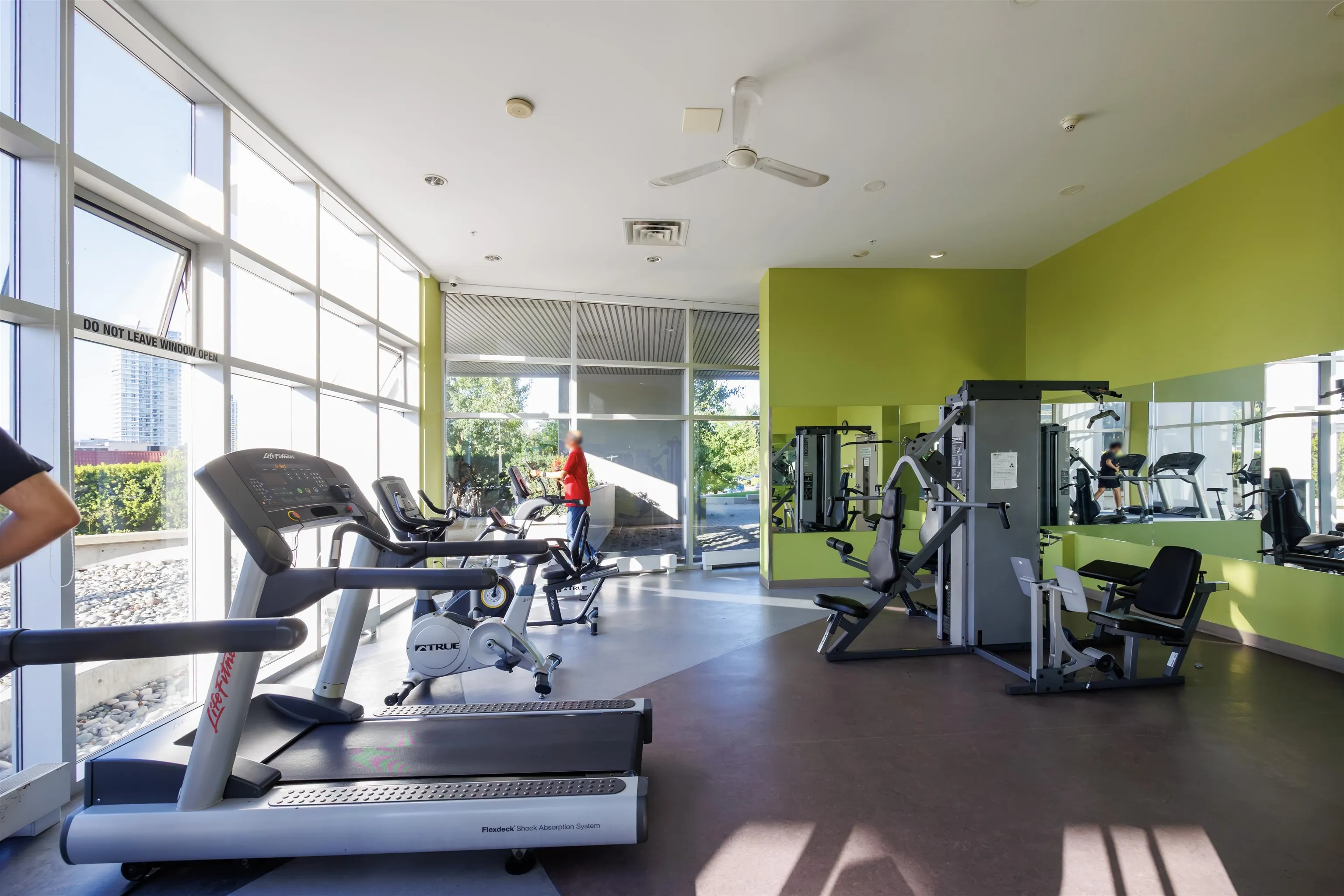 2207 13618 100 Avenue
