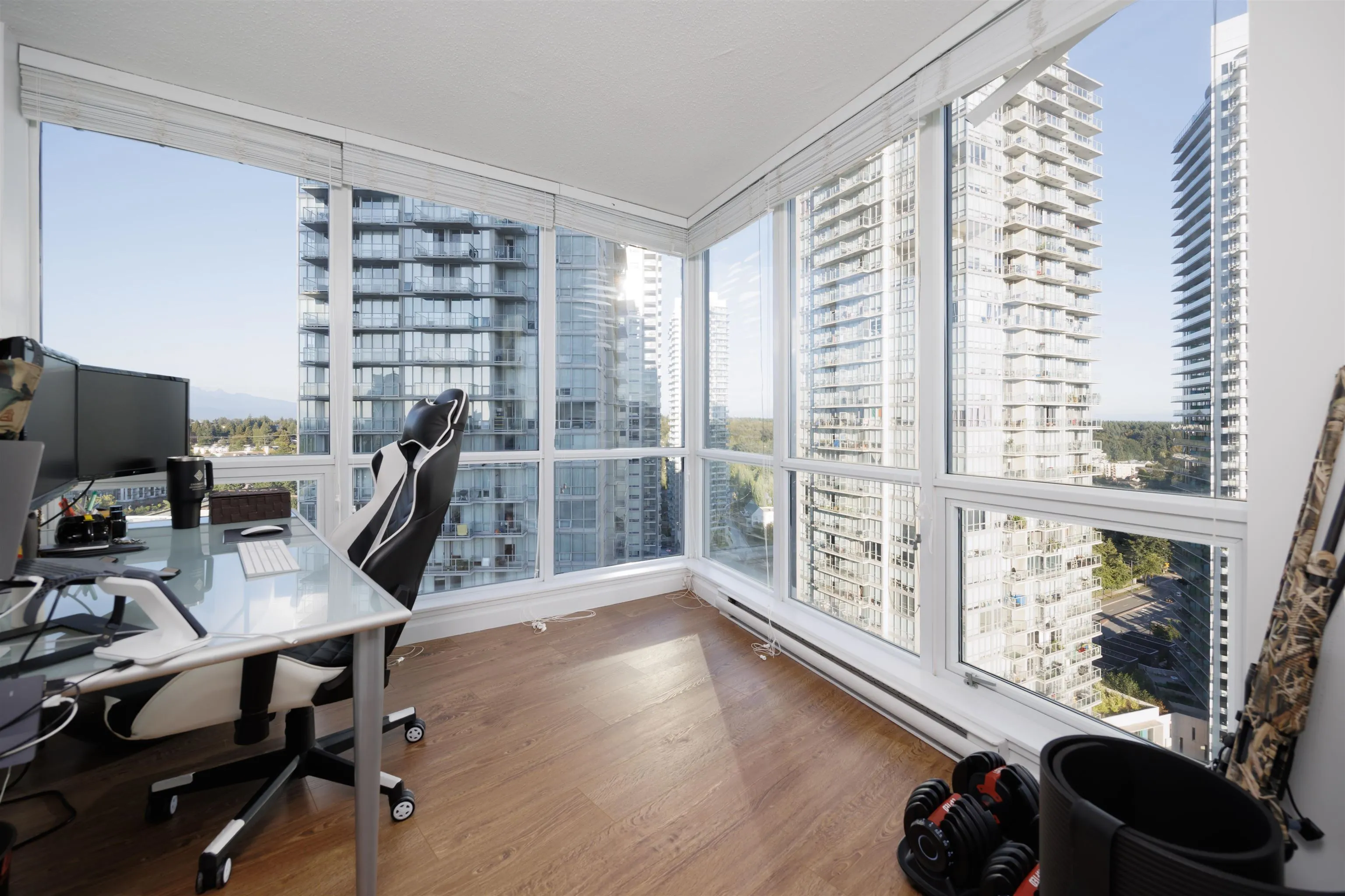 2207 13618 100 Avenue