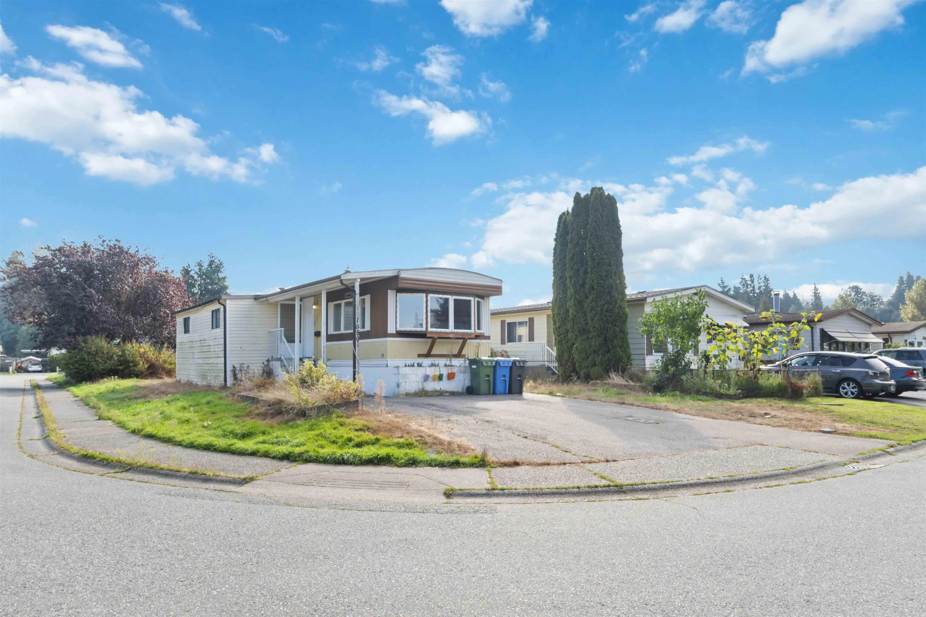 1850 Shore Crescent