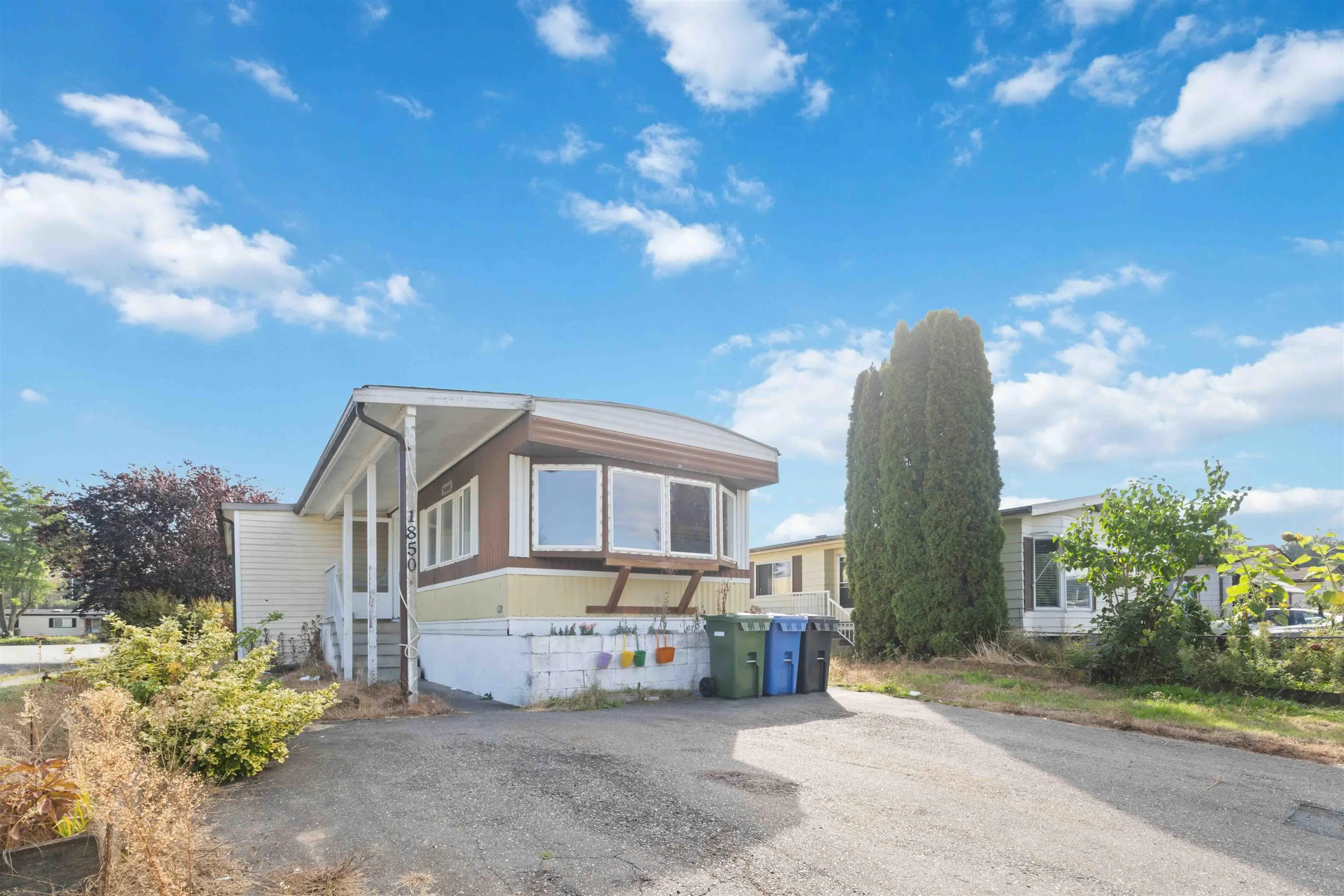 1850 Shore Crescent