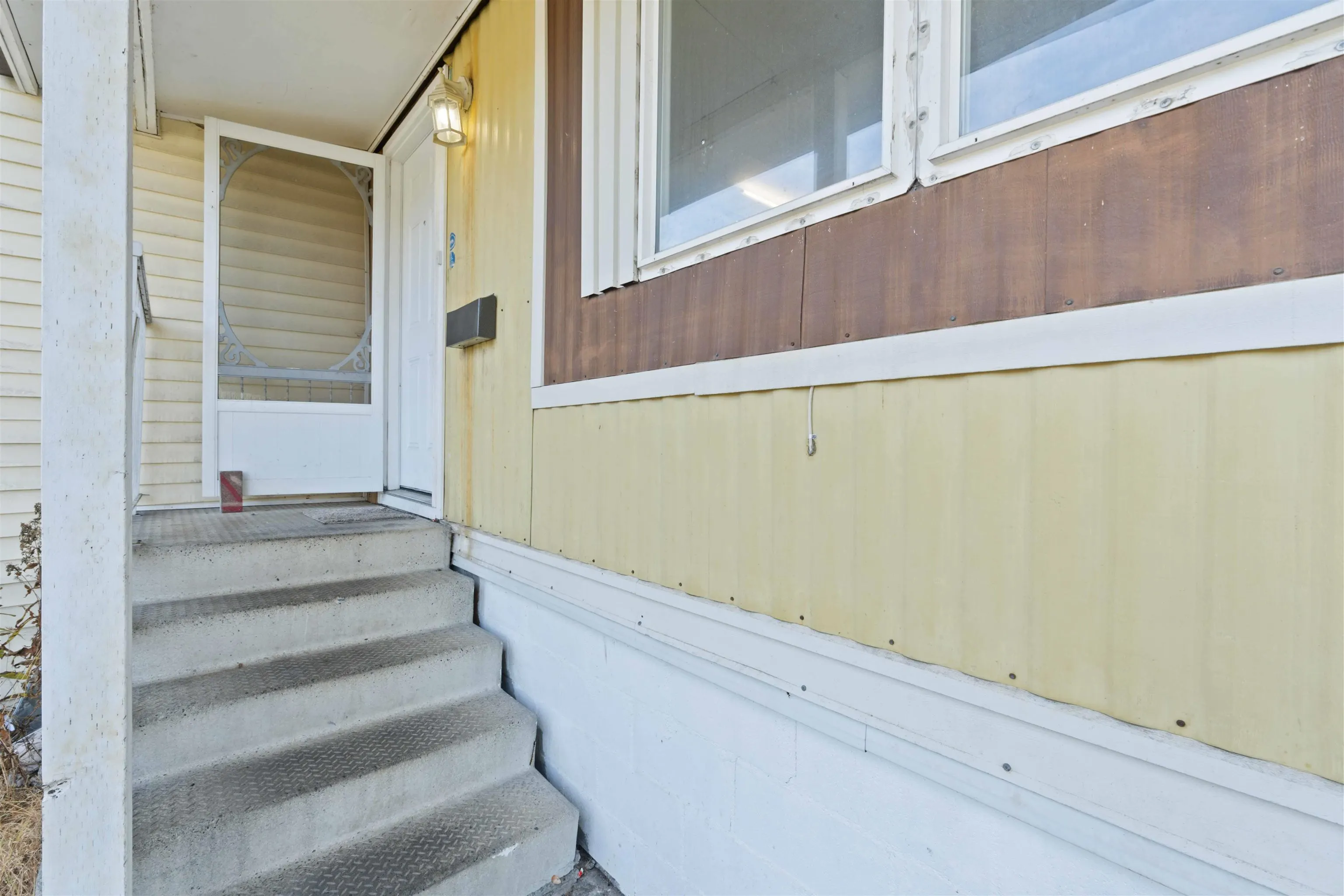 1850 Shore Crescent