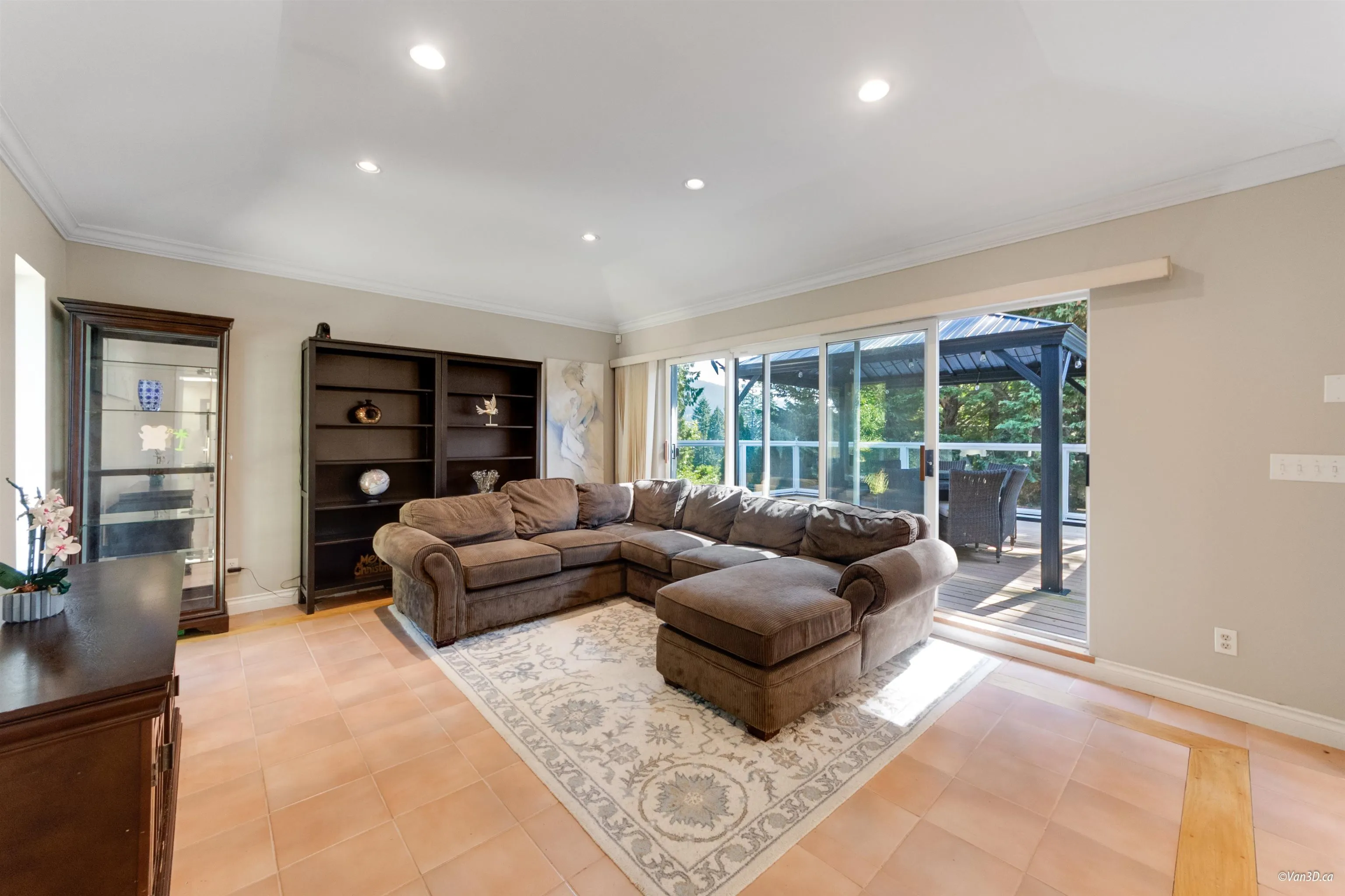651 Kenwood Road