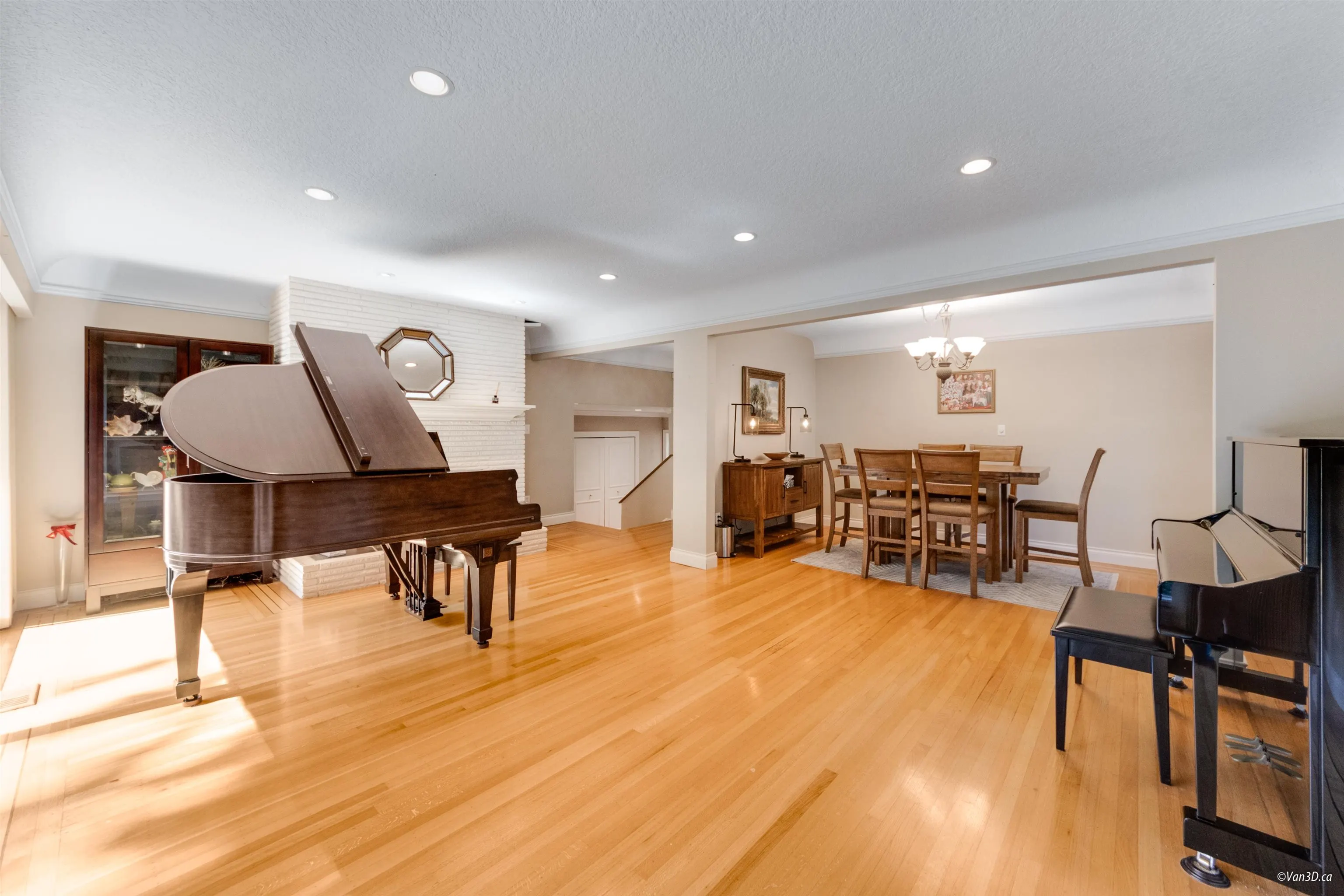 651 Kenwood Road