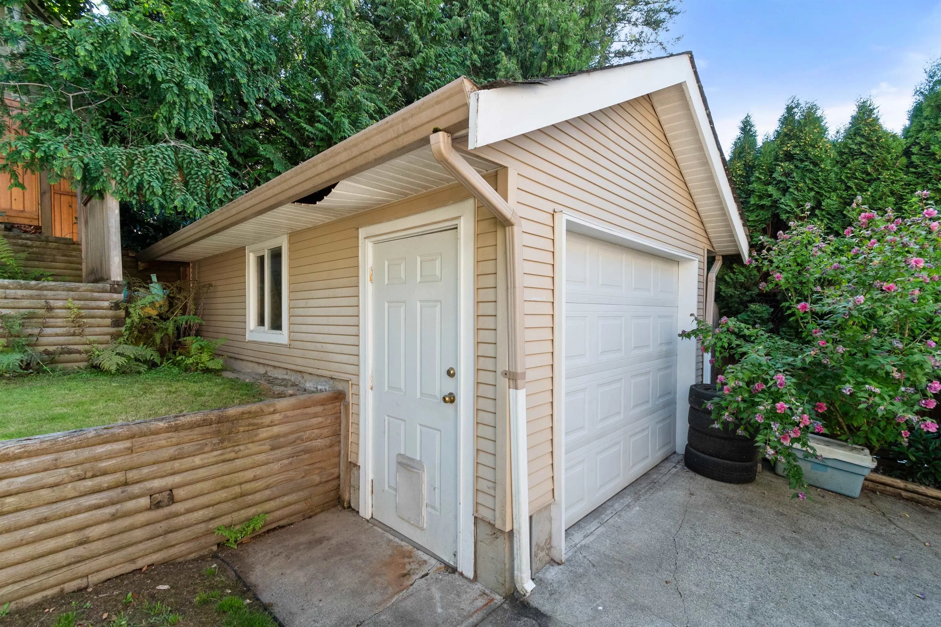 10 46330 Mullins Road