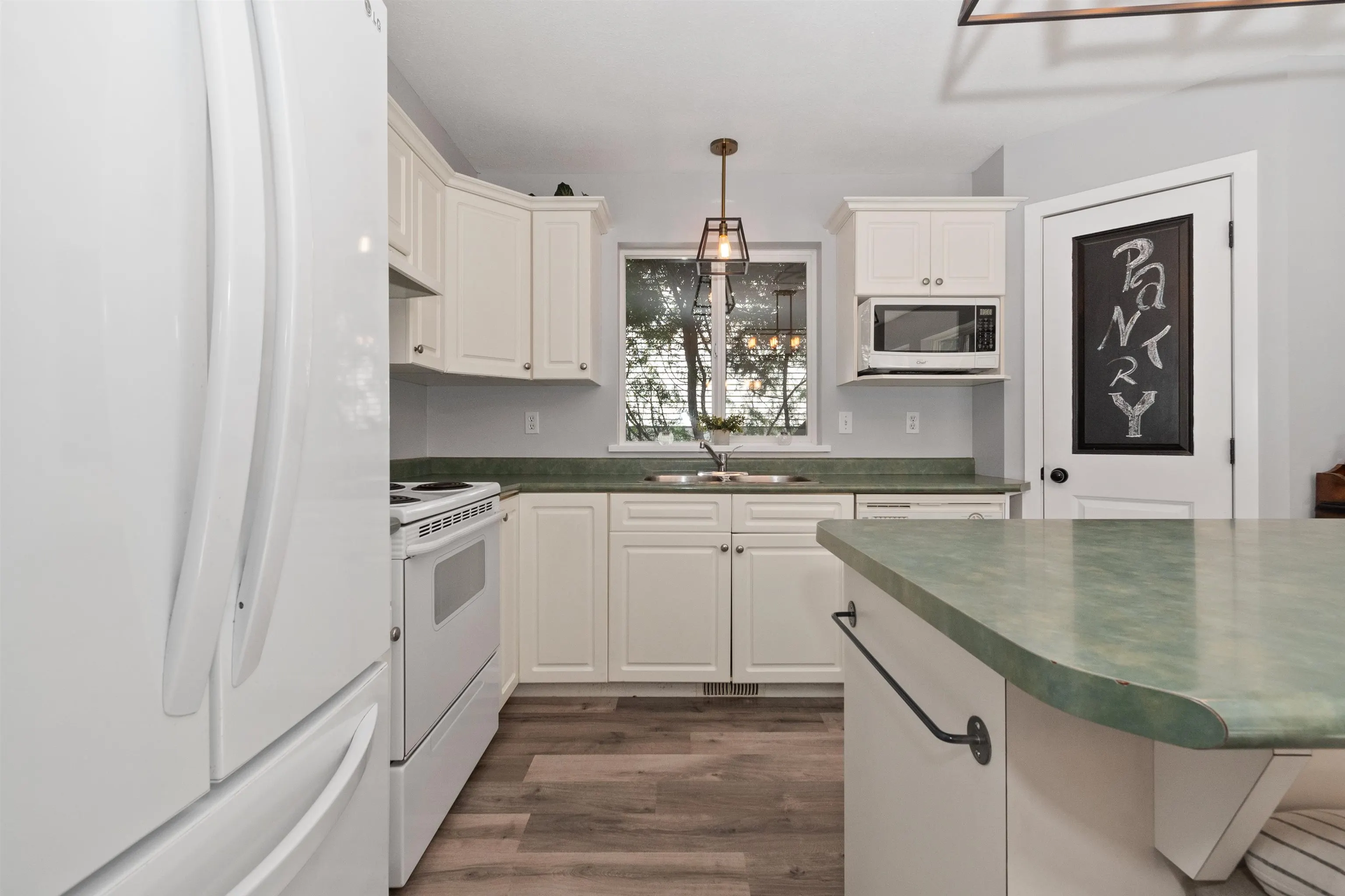 10 46330 Mullins Road