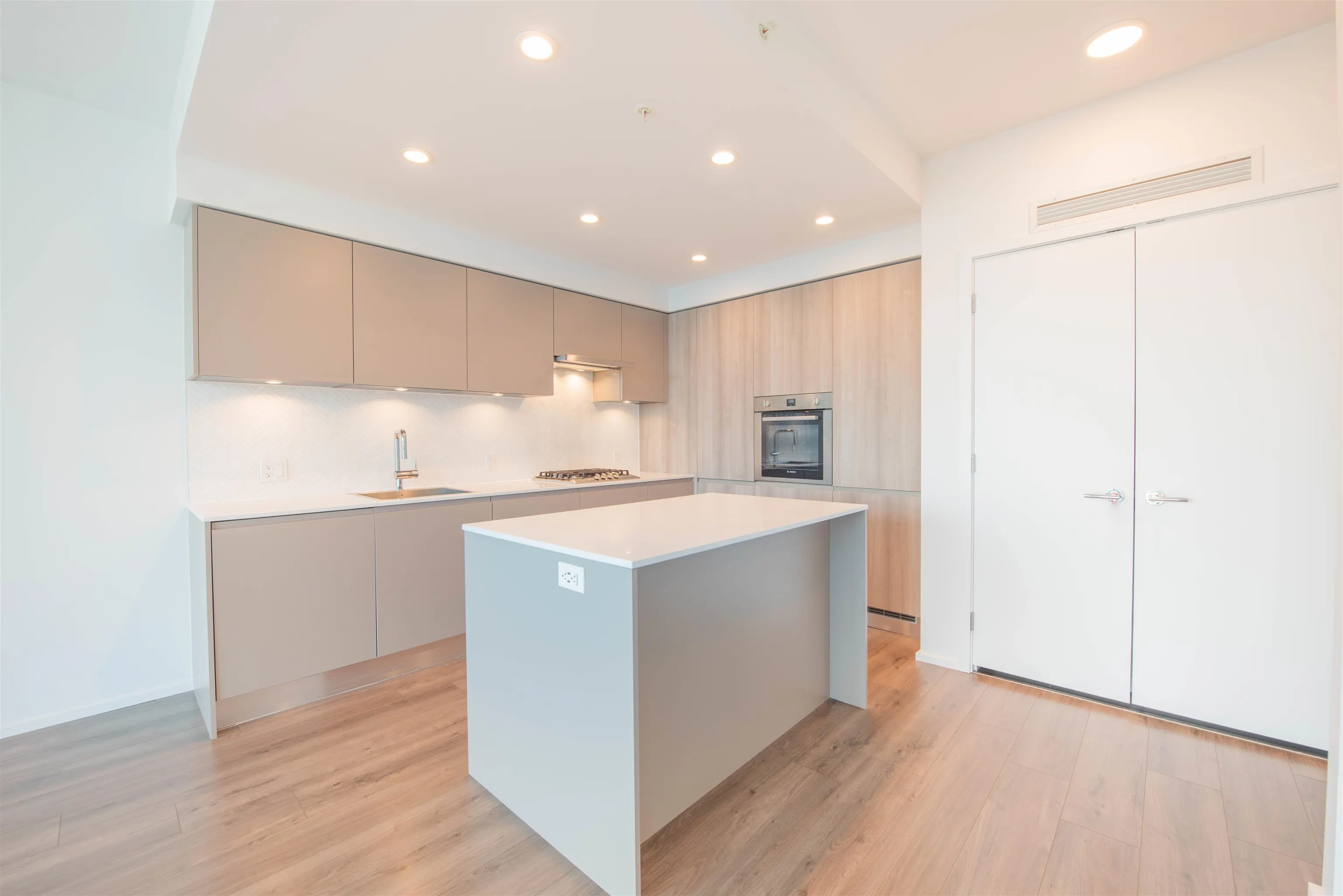 3704 3809 Evergreen Place