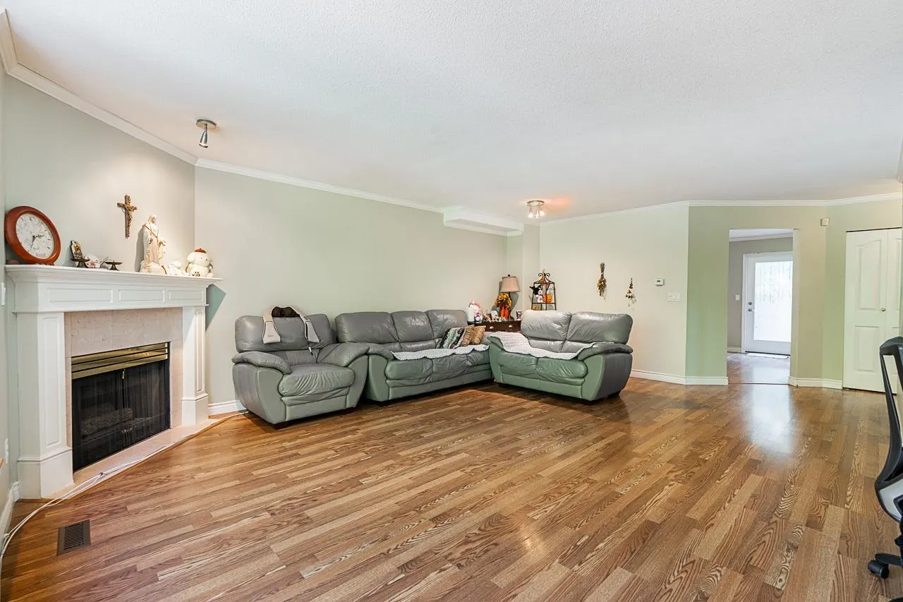49 2600 Beaverbrook Crescent