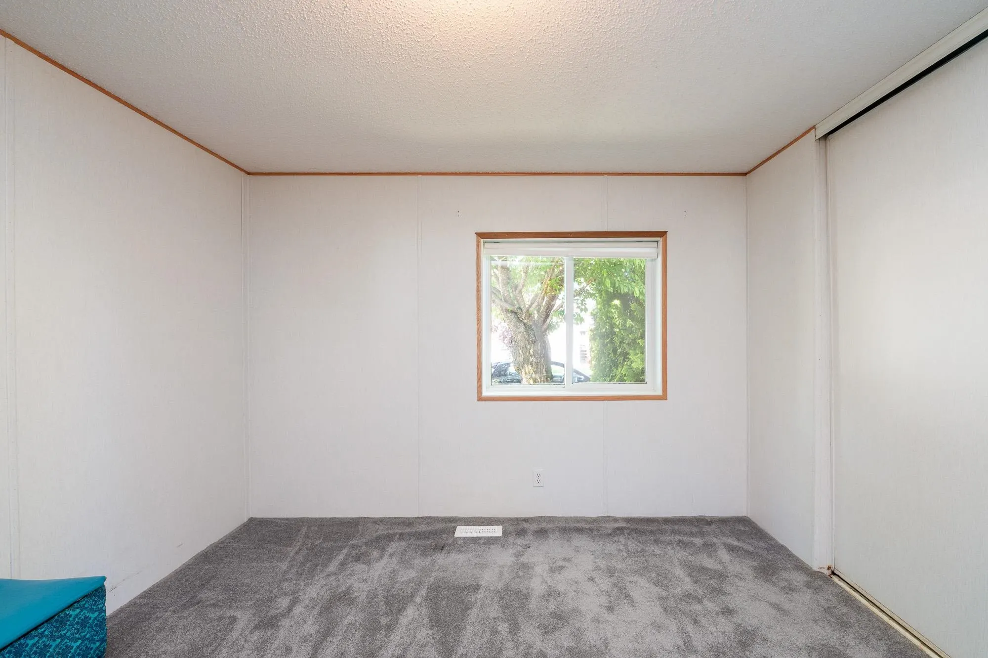 38 41168 Lougheed Highway