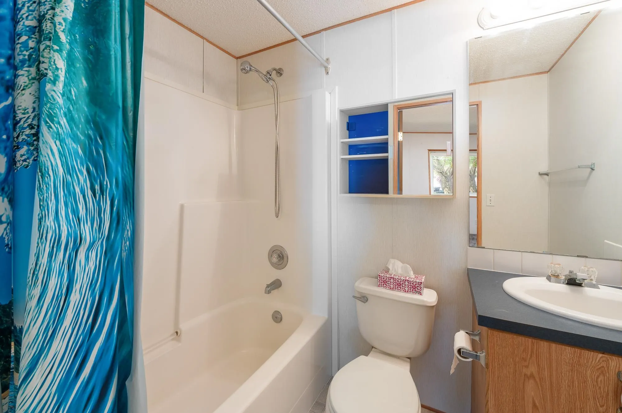 38 41168 Lougheed Highway