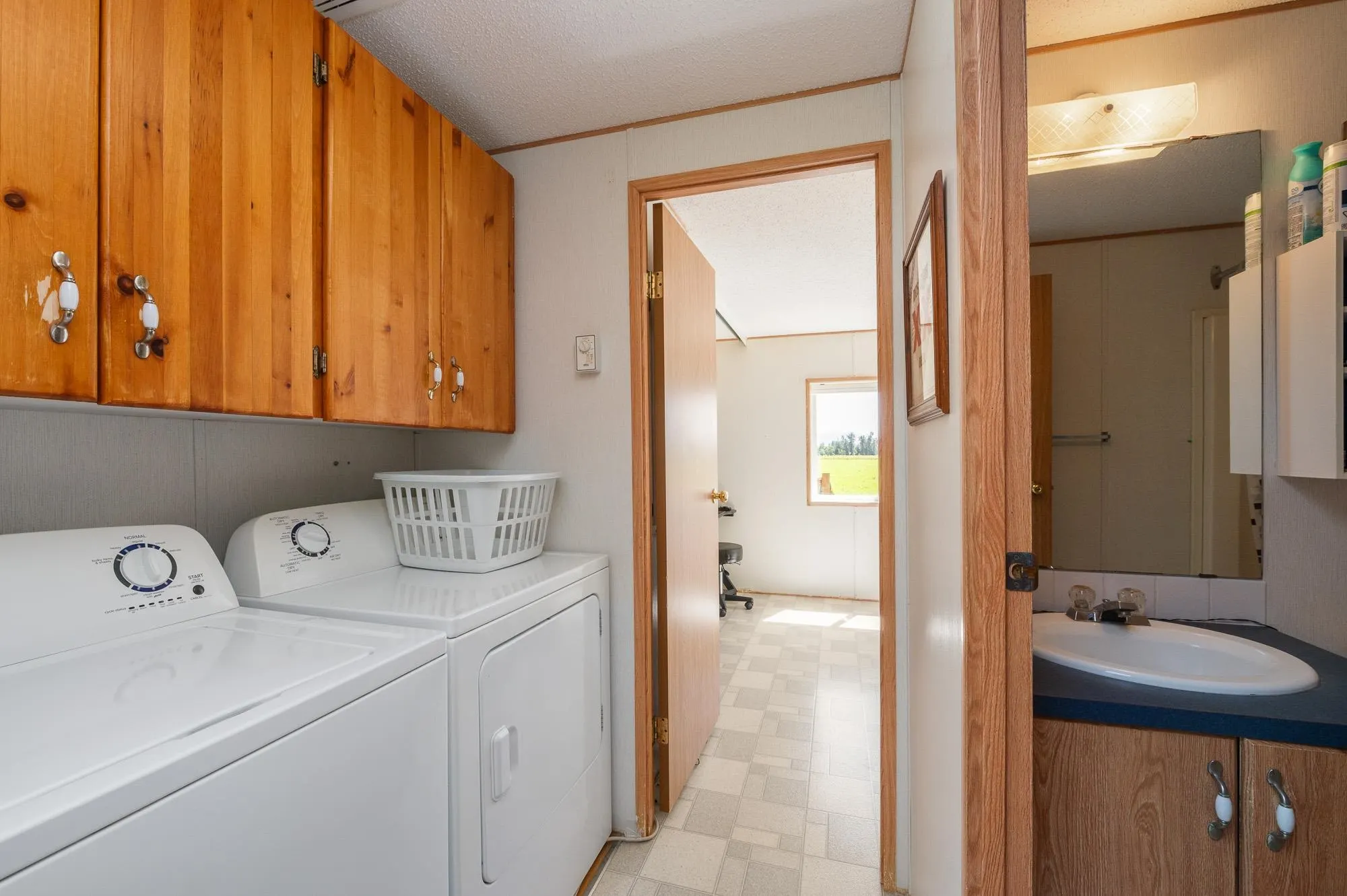 38 41168 Lougheed Highway