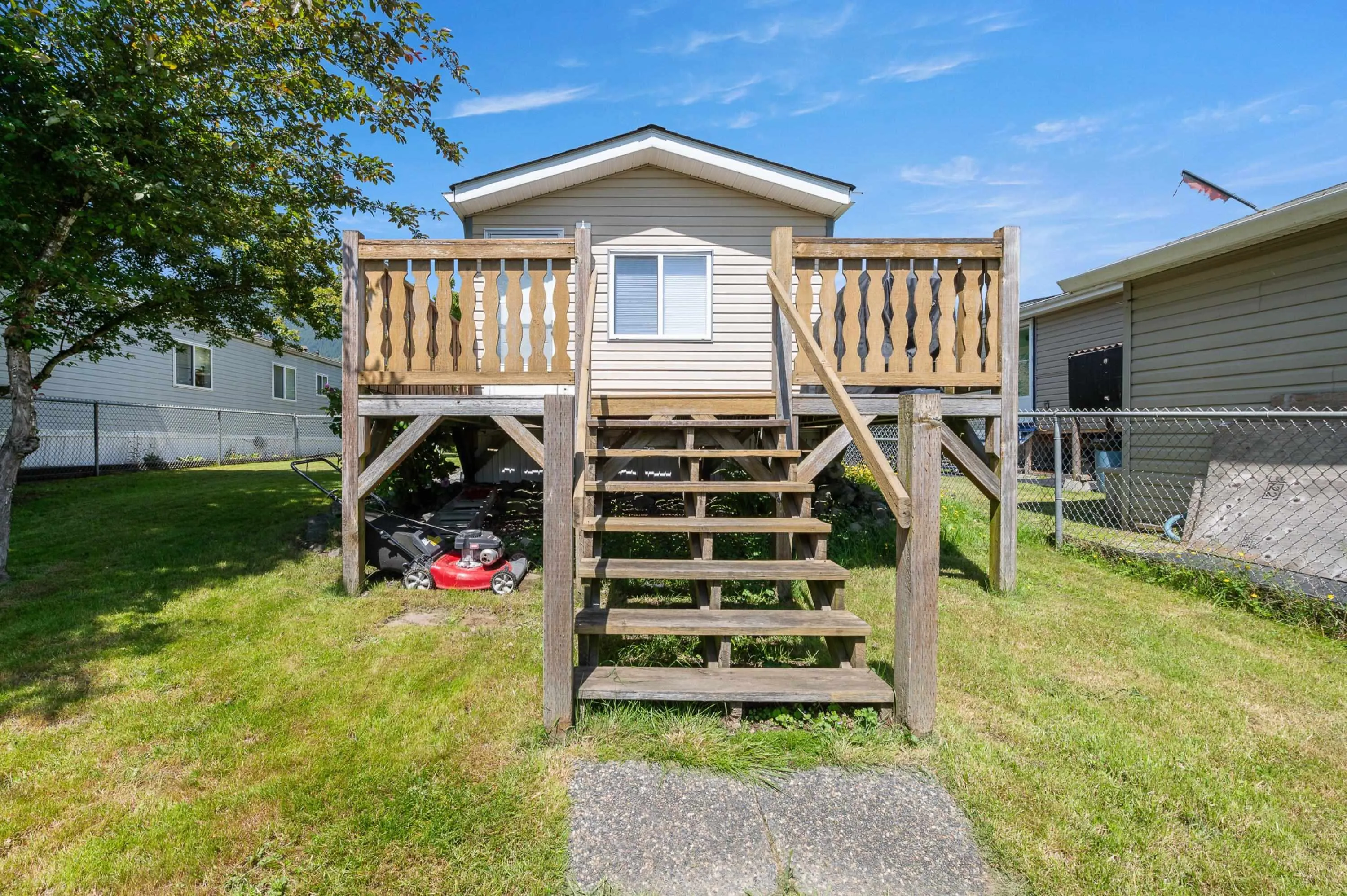38 41168 Lougheed Highway