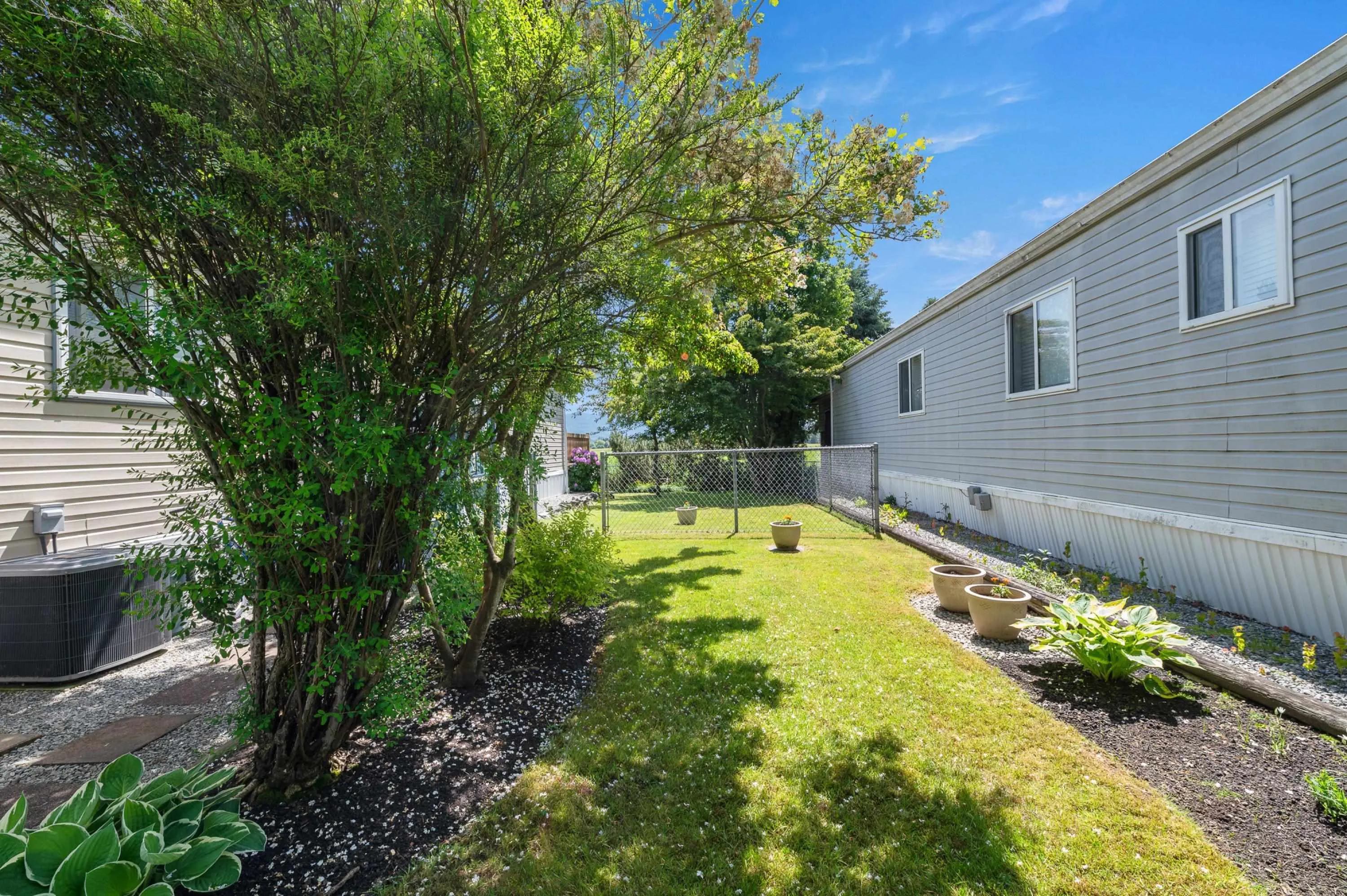 38 41168 Lougheed Highway