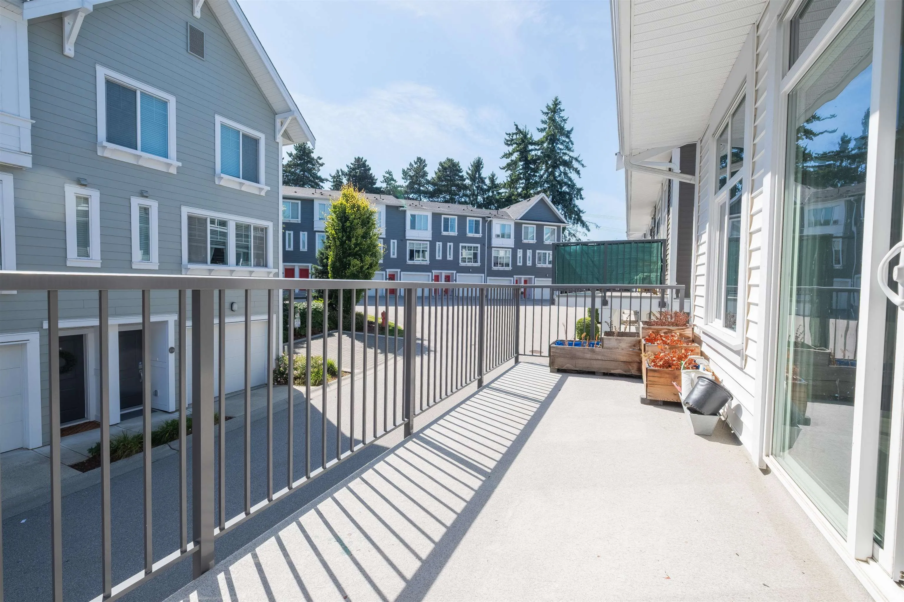 100 15268 28 Avenue