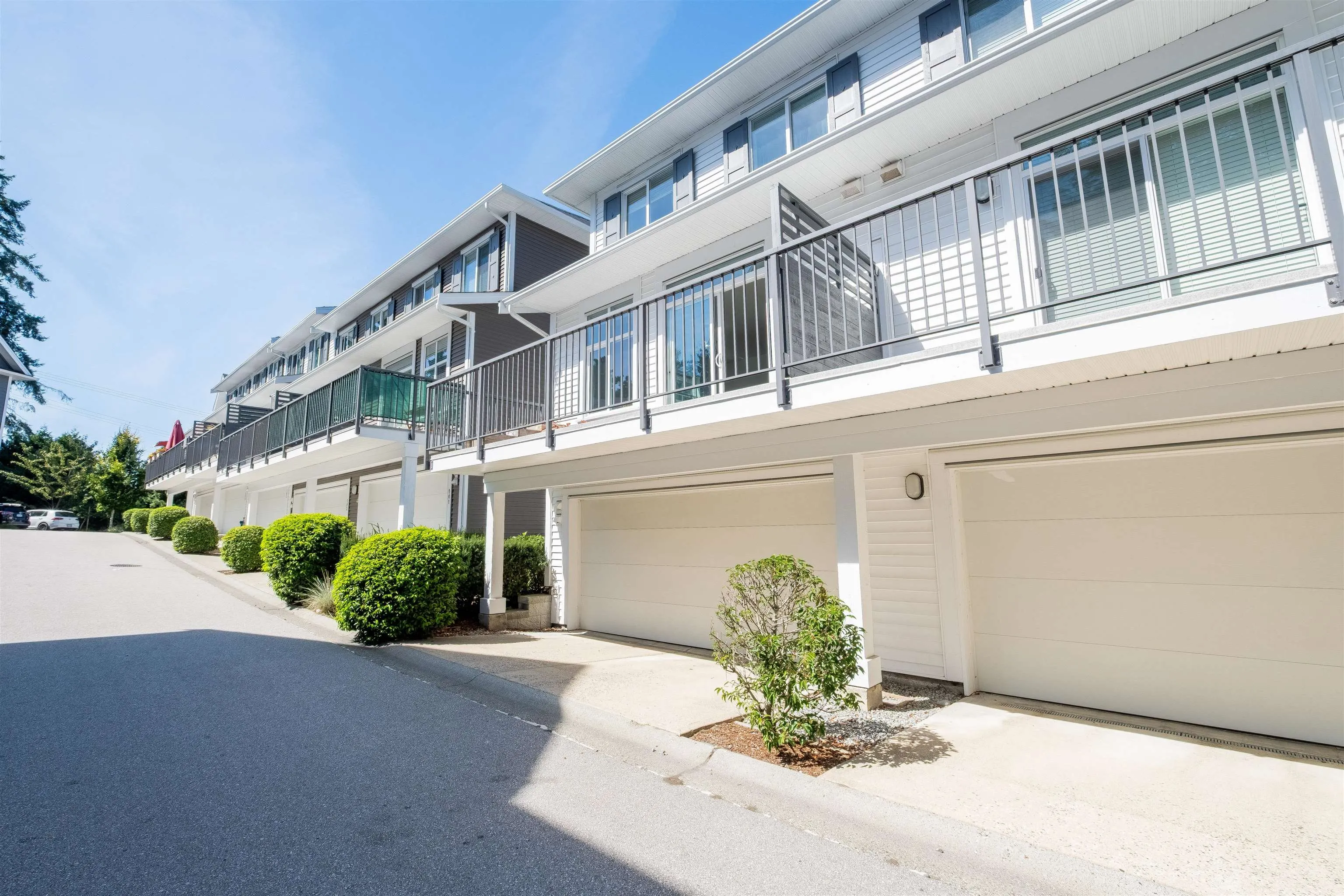 100 15268 28 Avenue
