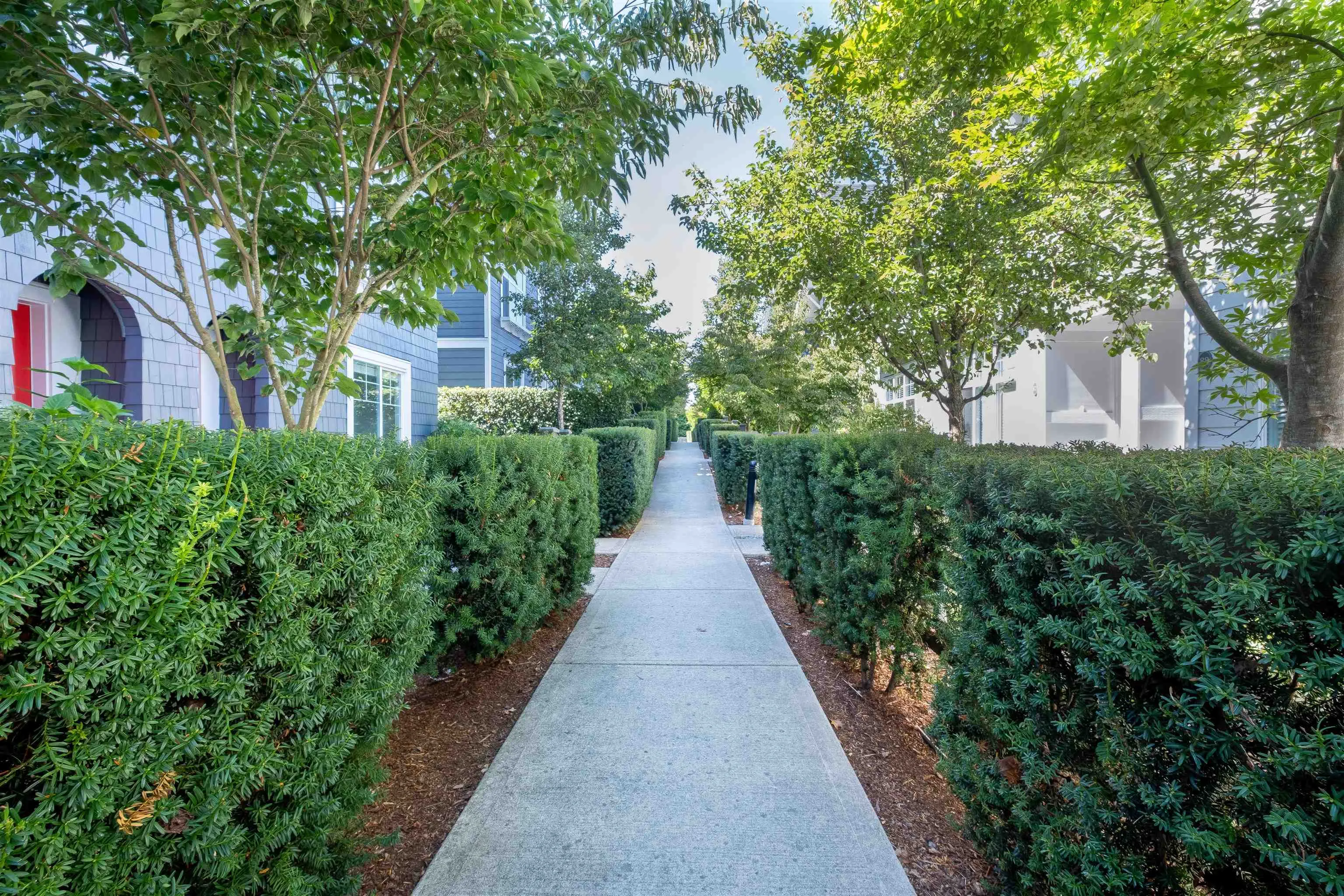100 15268 28 Avenue