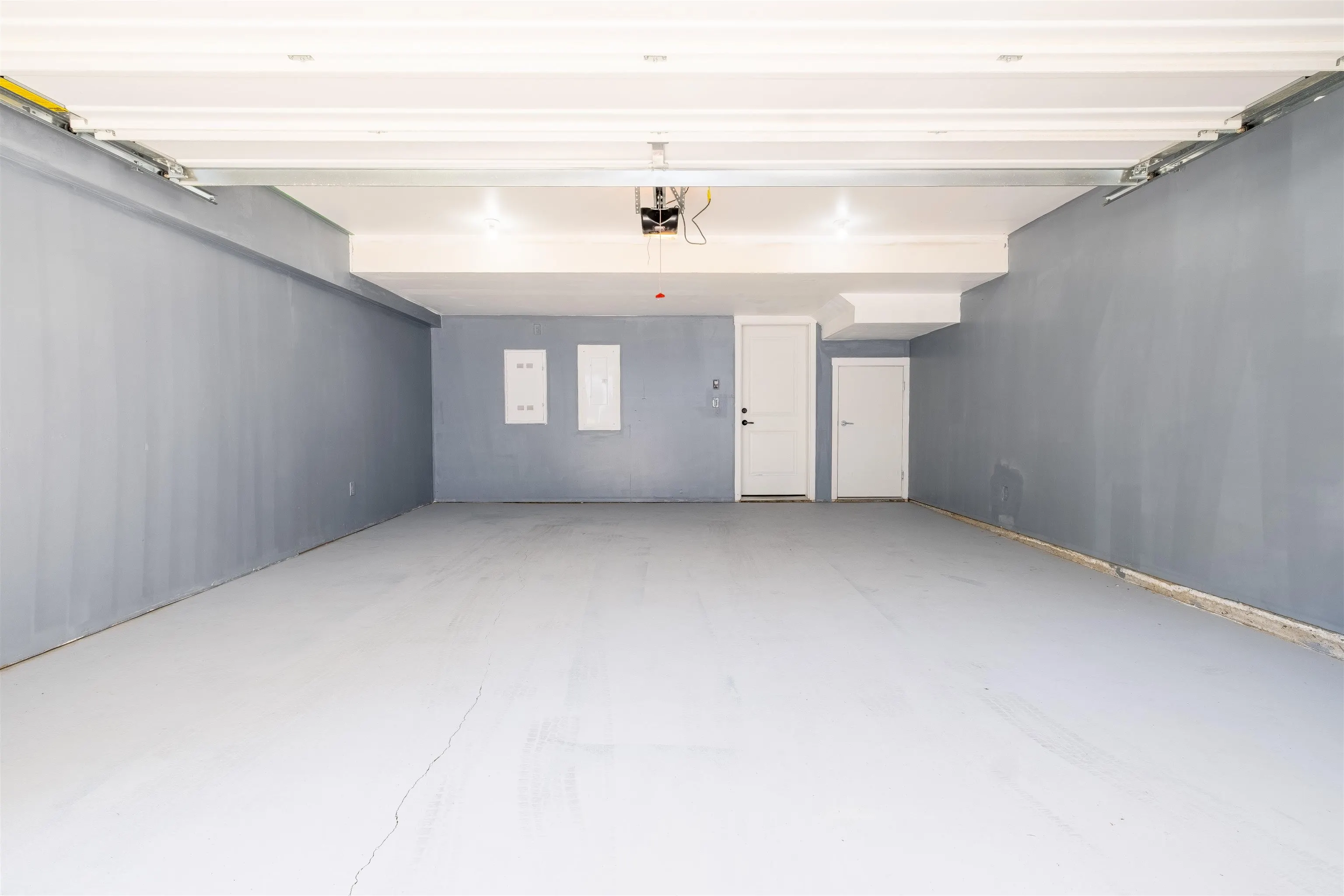 100 15268 28 Avenue