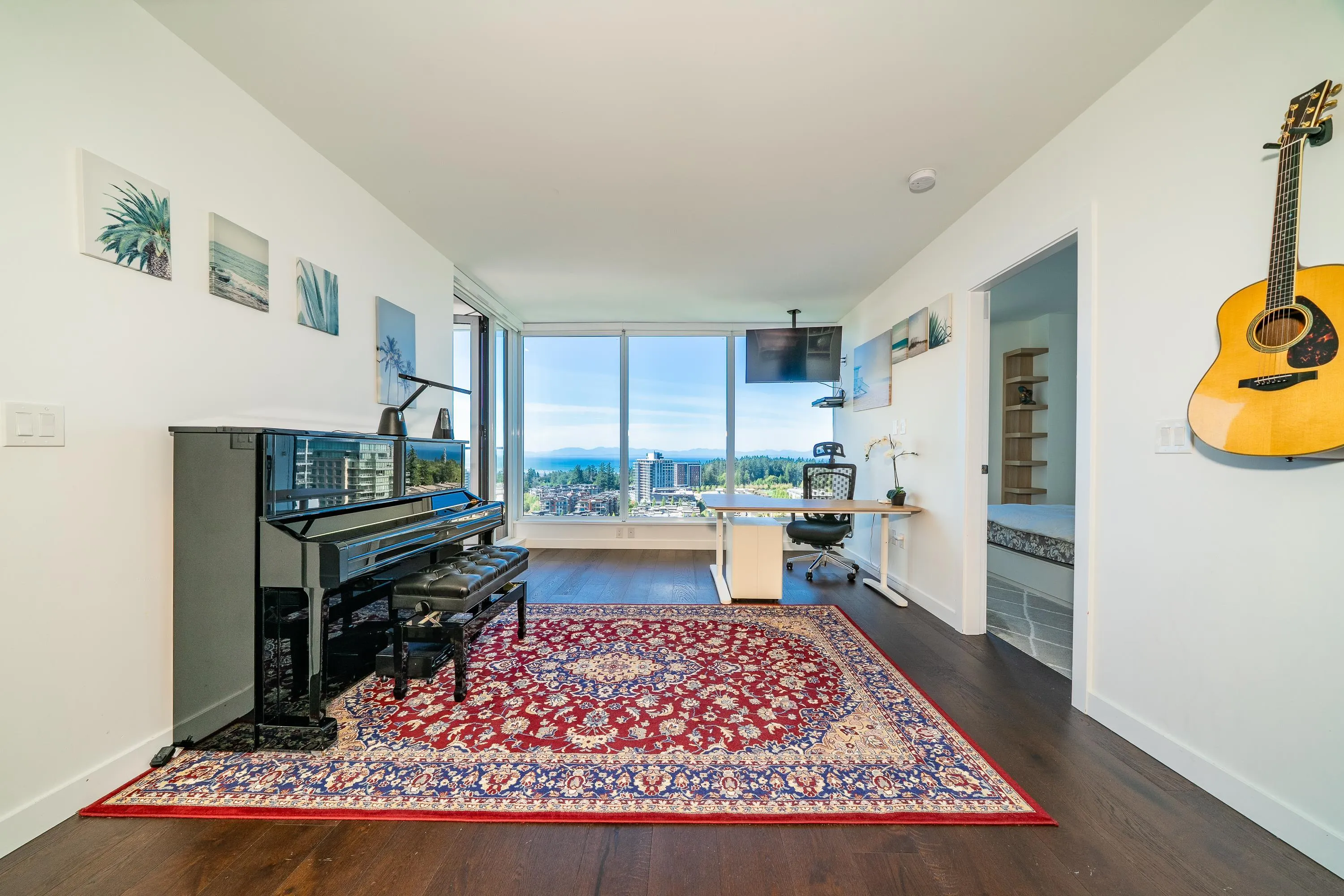 2001 5629 Birney Avenue