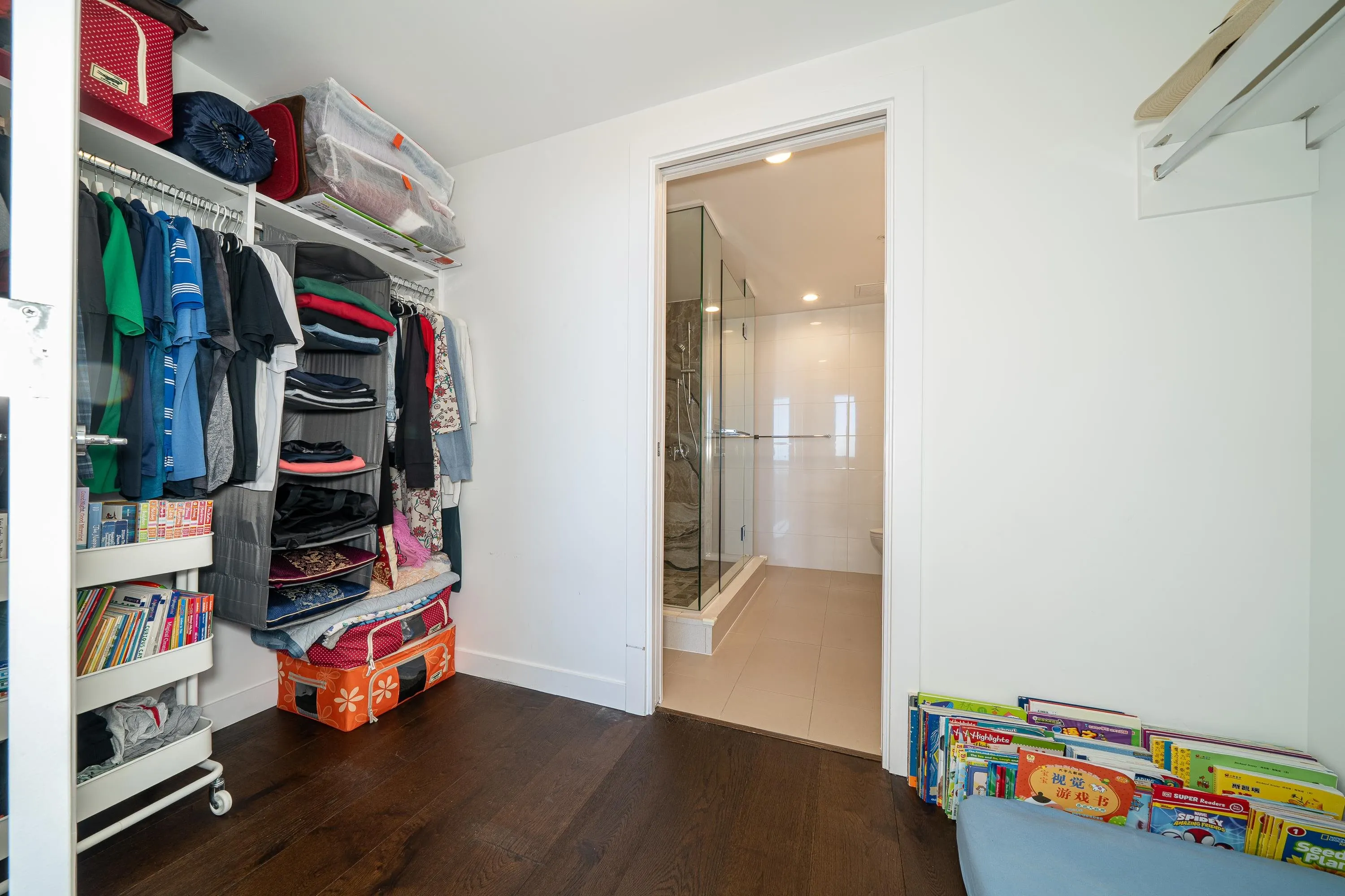 2001 5629 Birney Avenue