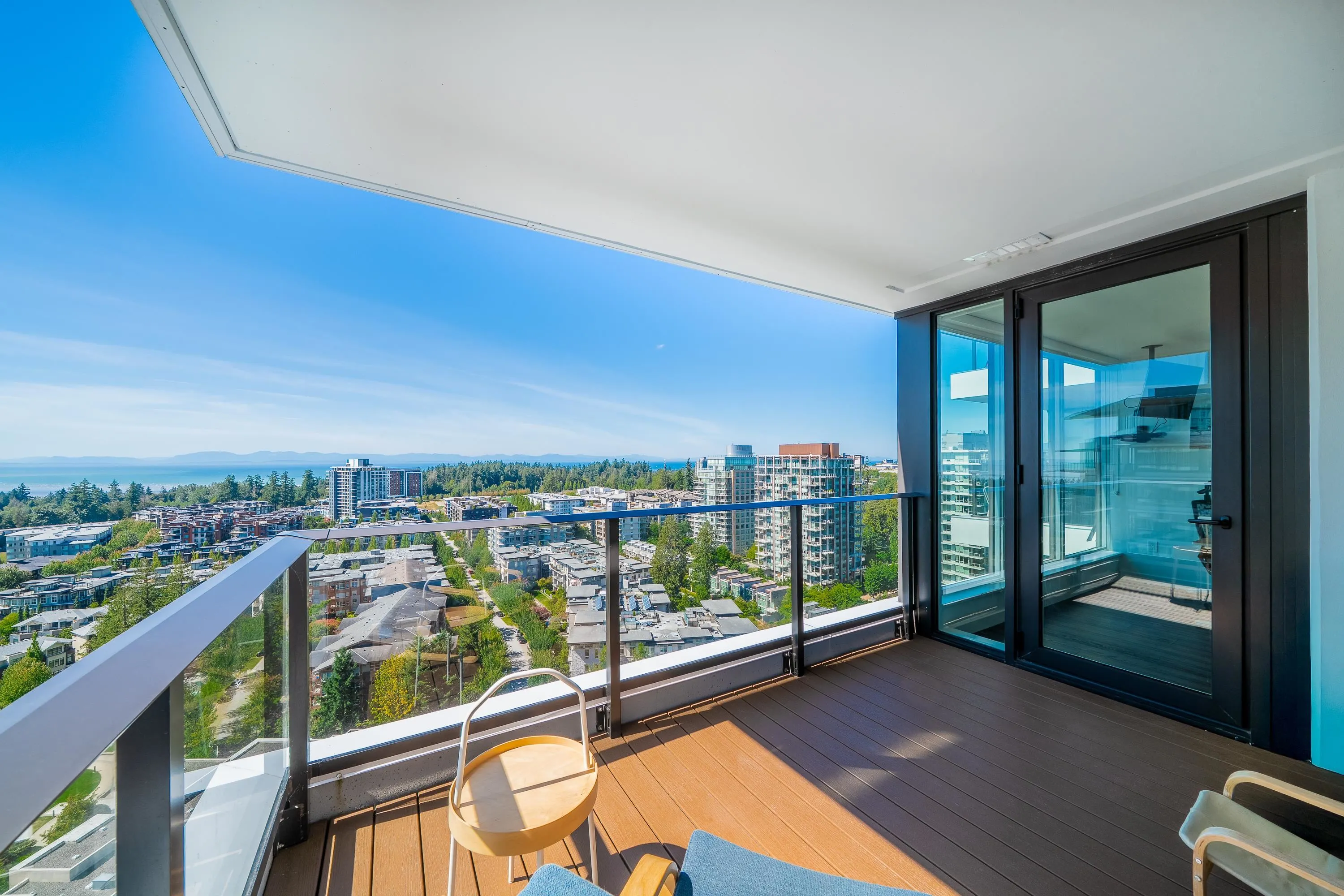 2001 5629 Birney Avenue