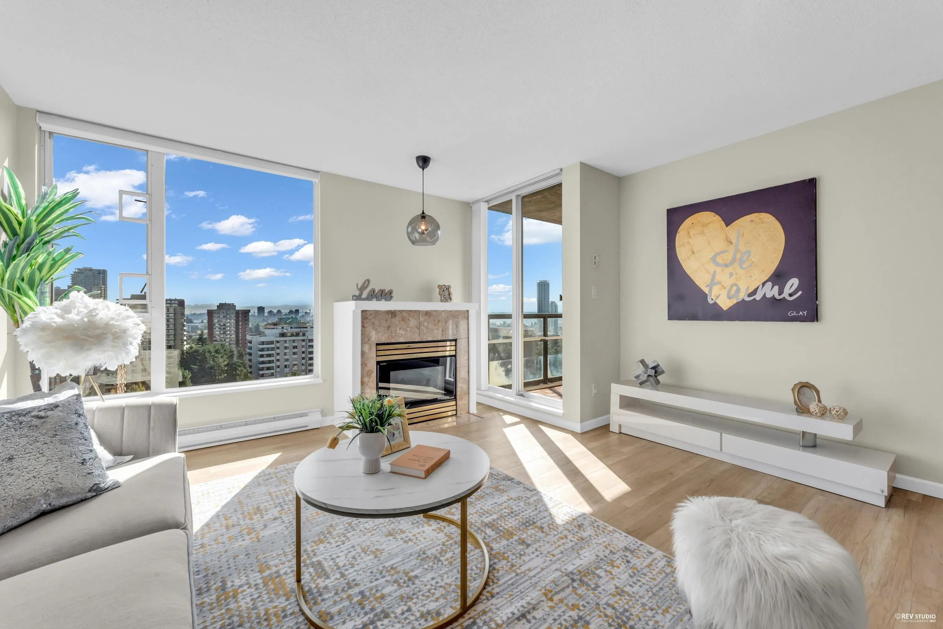 1608 7077 Beresford Street
