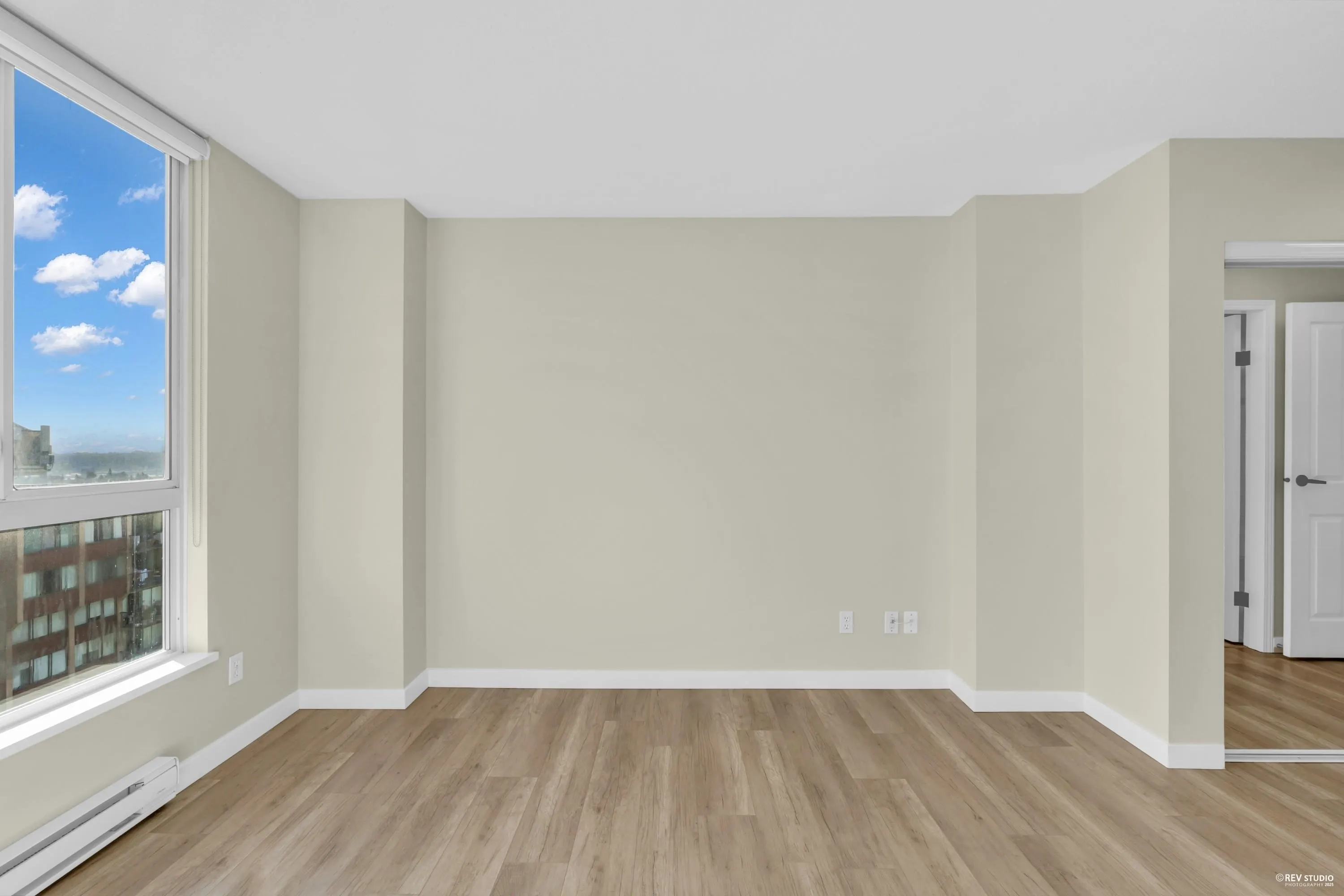 1608 7077 Beresford Street