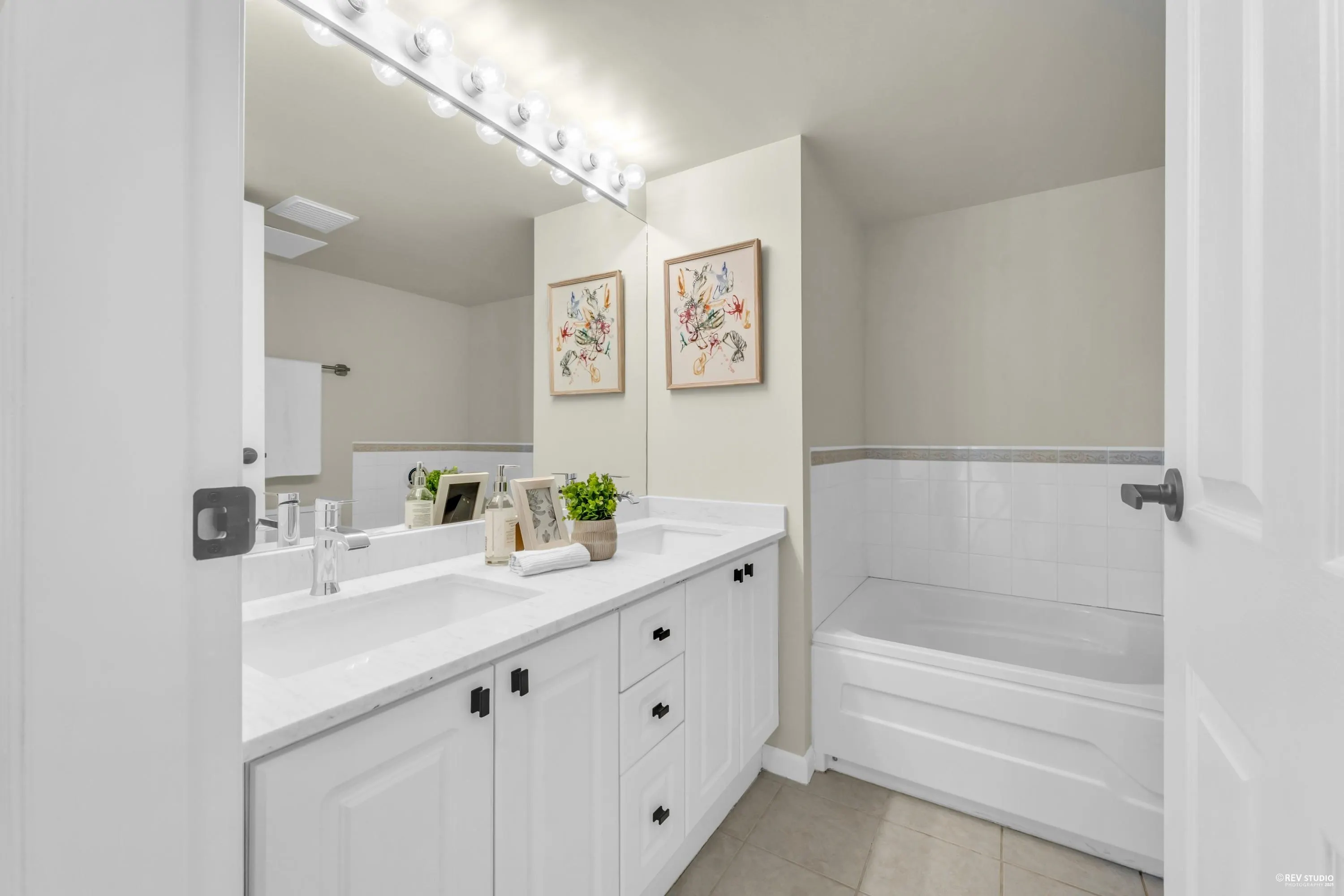 1608 7077 Beresford Street