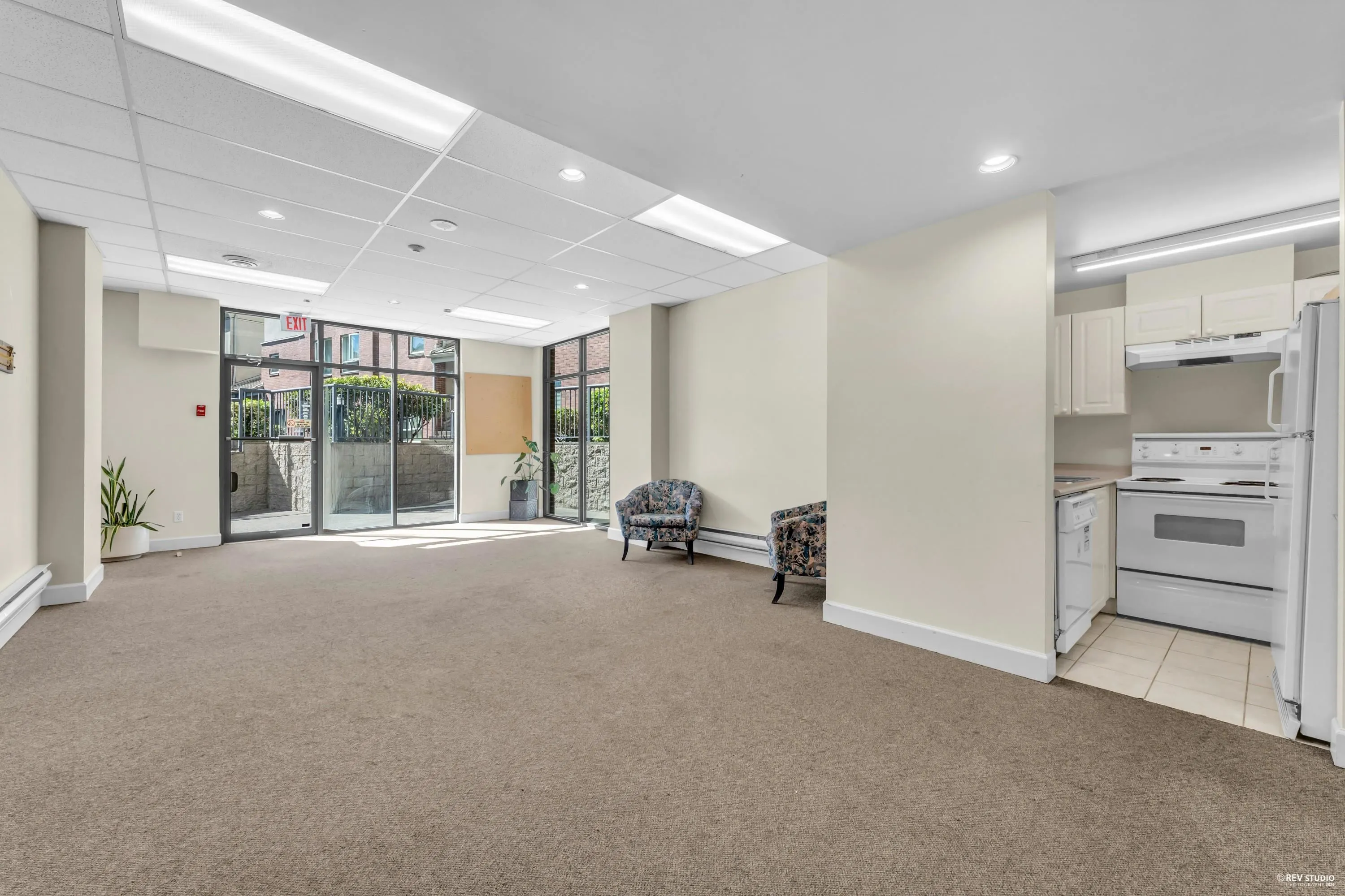 1608 7077 Beresford Street