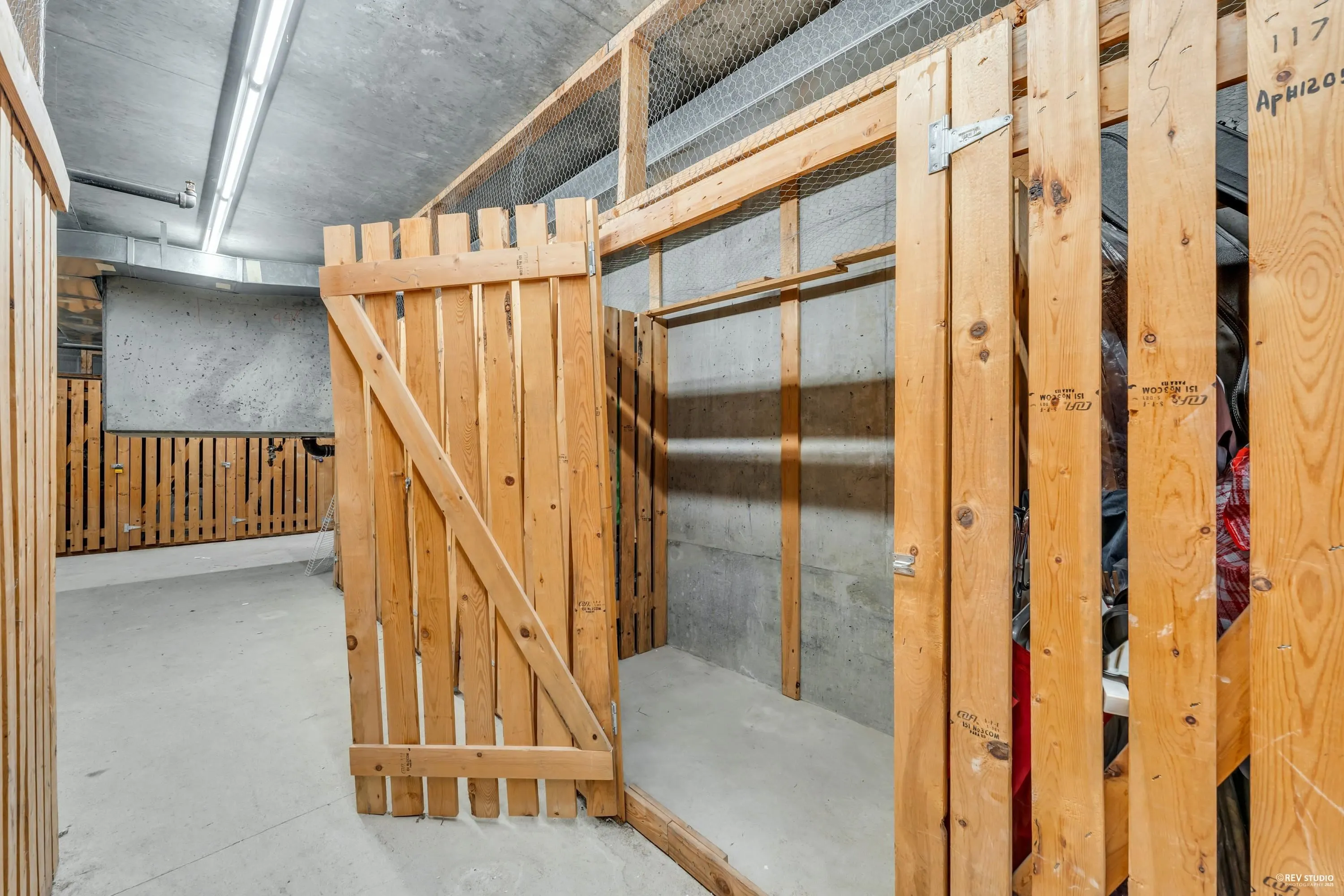 1608 7077 Beresford Street