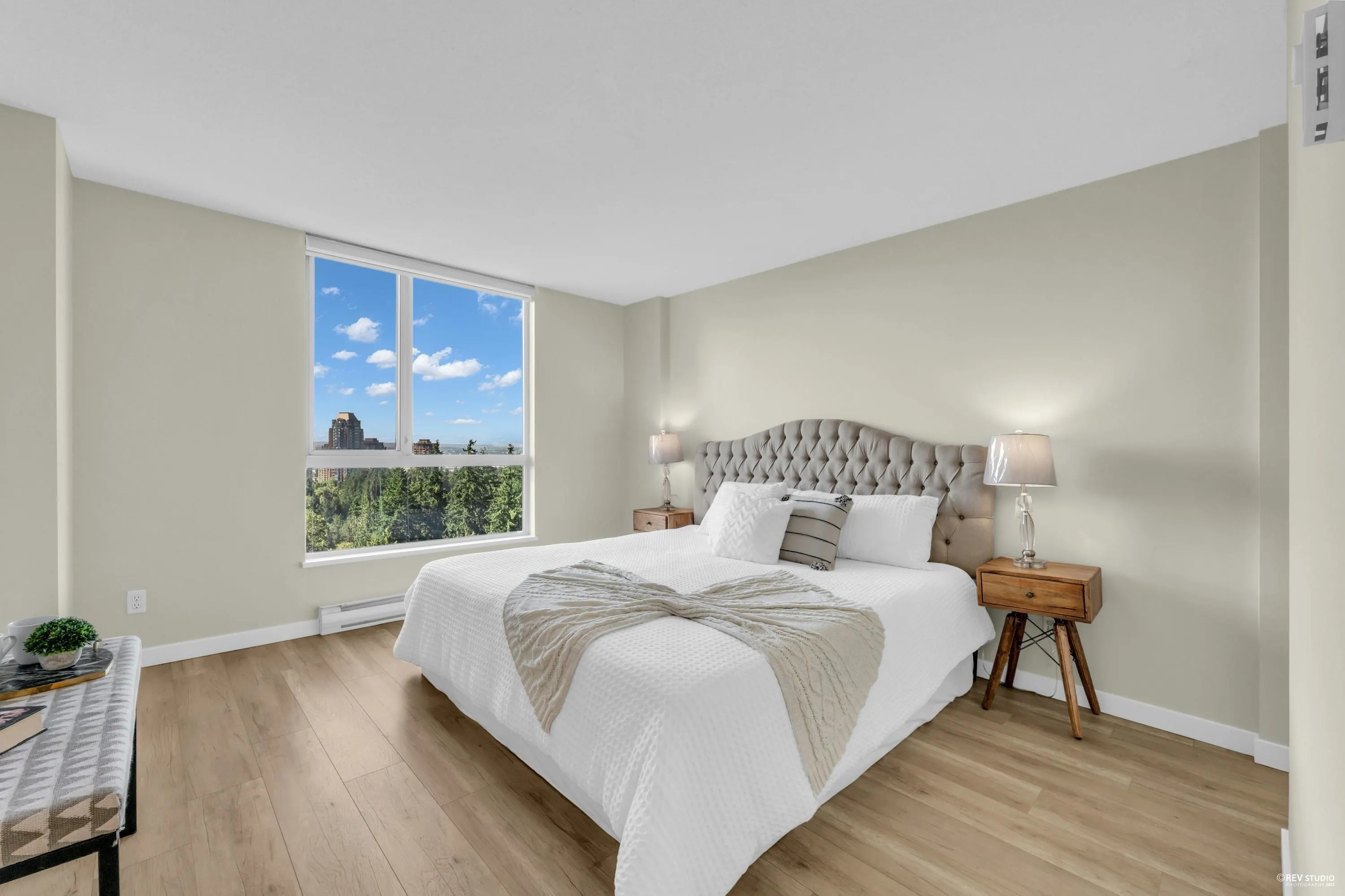 1608 7077 Beresford Street