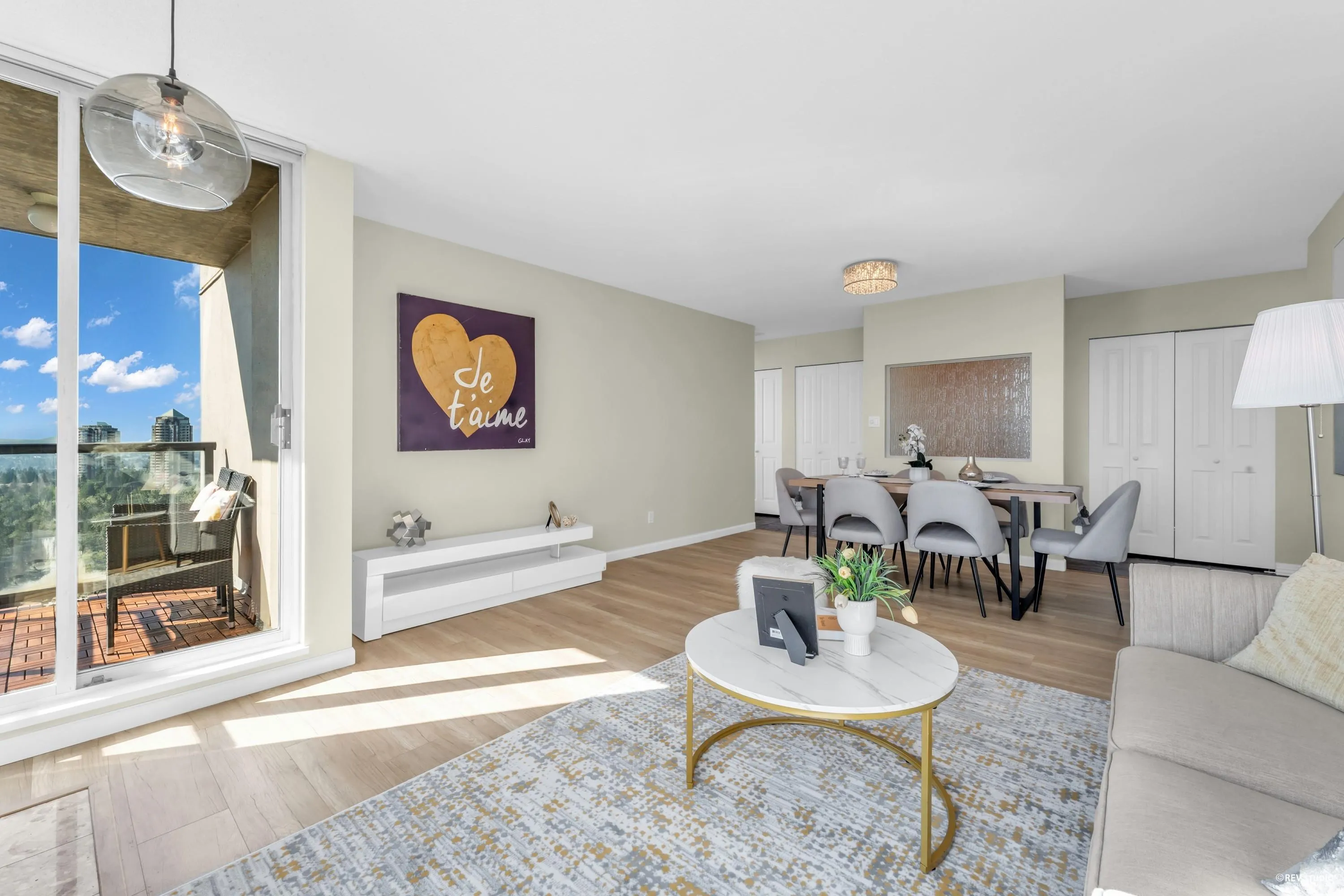 1608 7077 Beresford Street