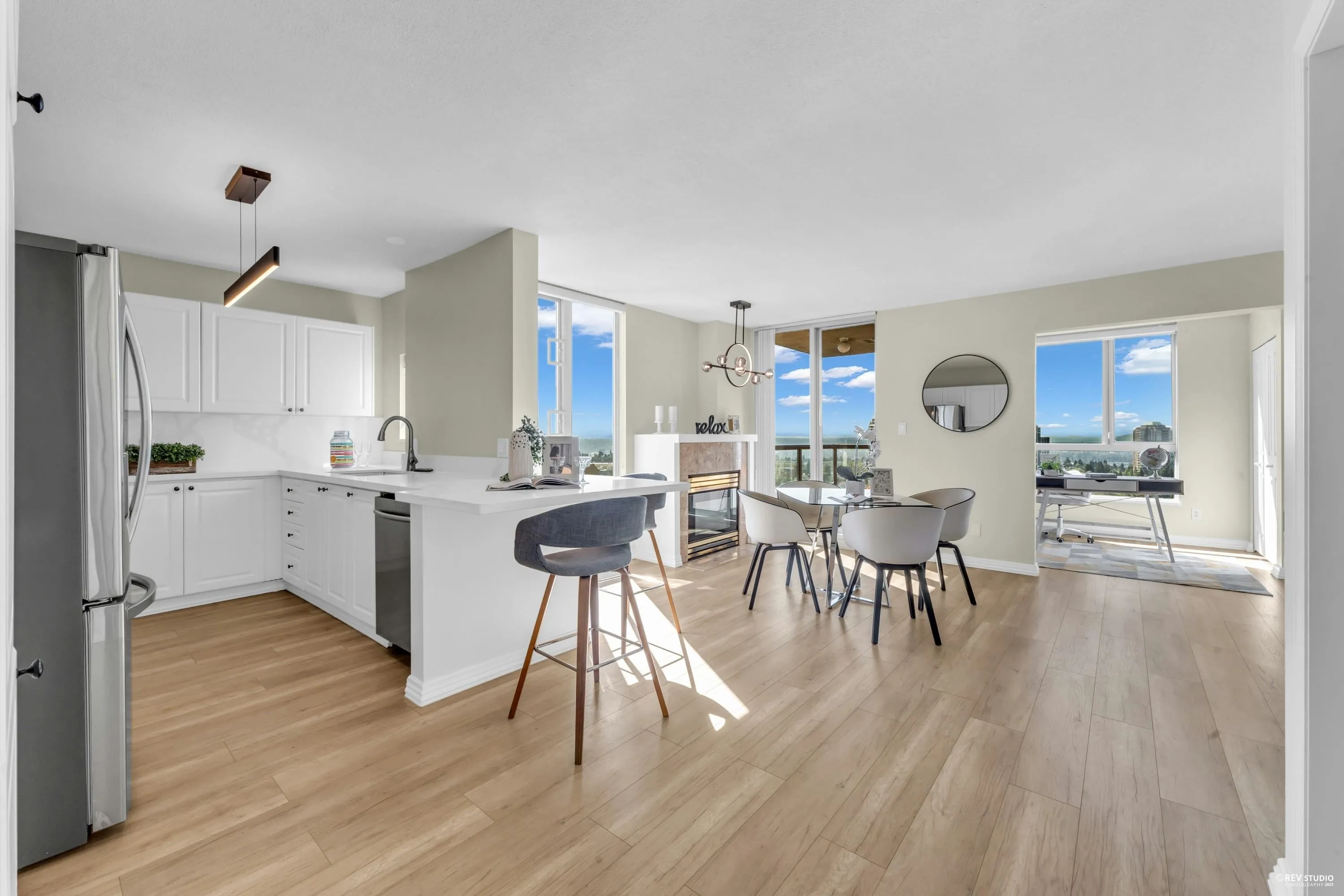 1608 7077 Beresford Street