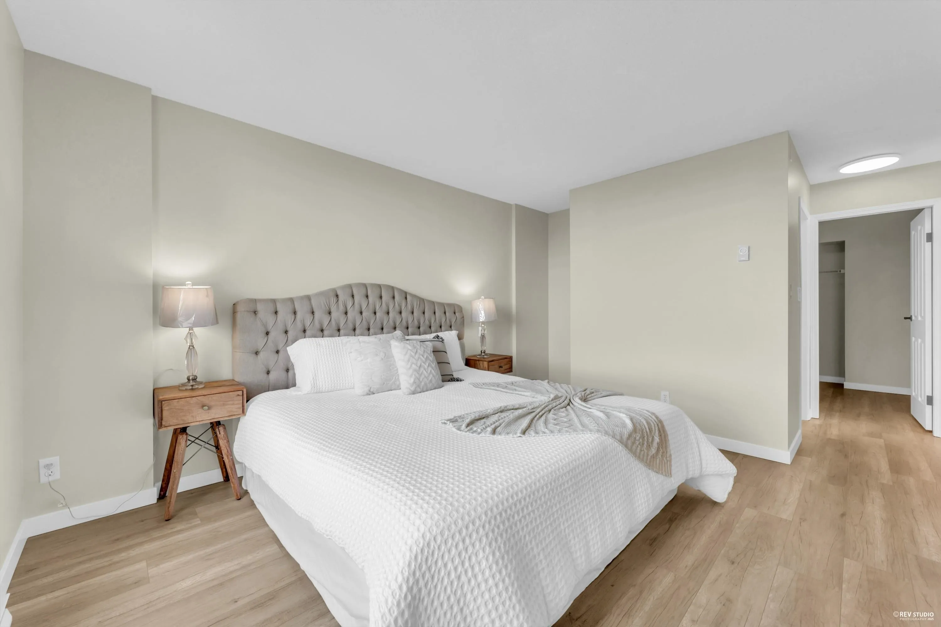 1608 7077 Beresford Street